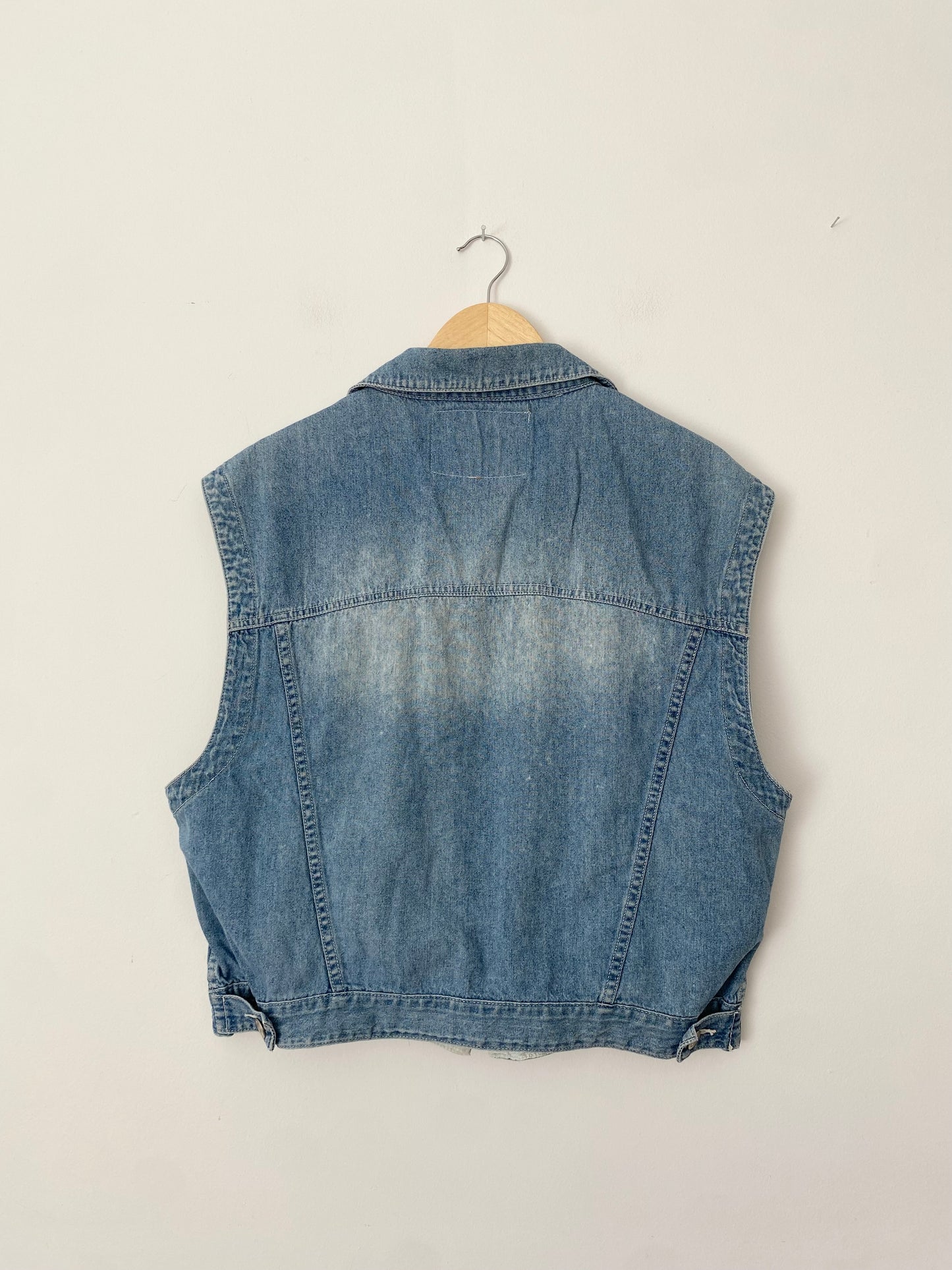 Vintage sleeveless denim jacket Large
