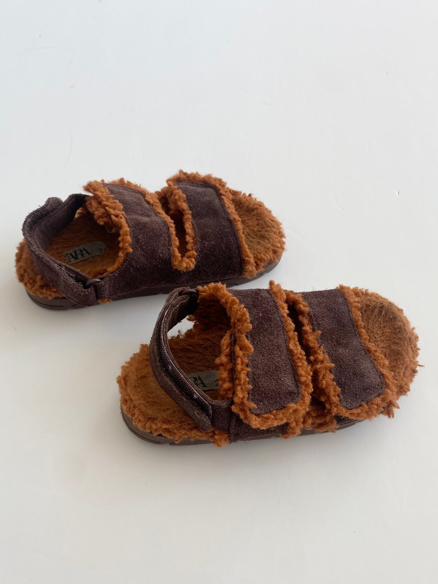Zara sherpa lined velcro sandals US7