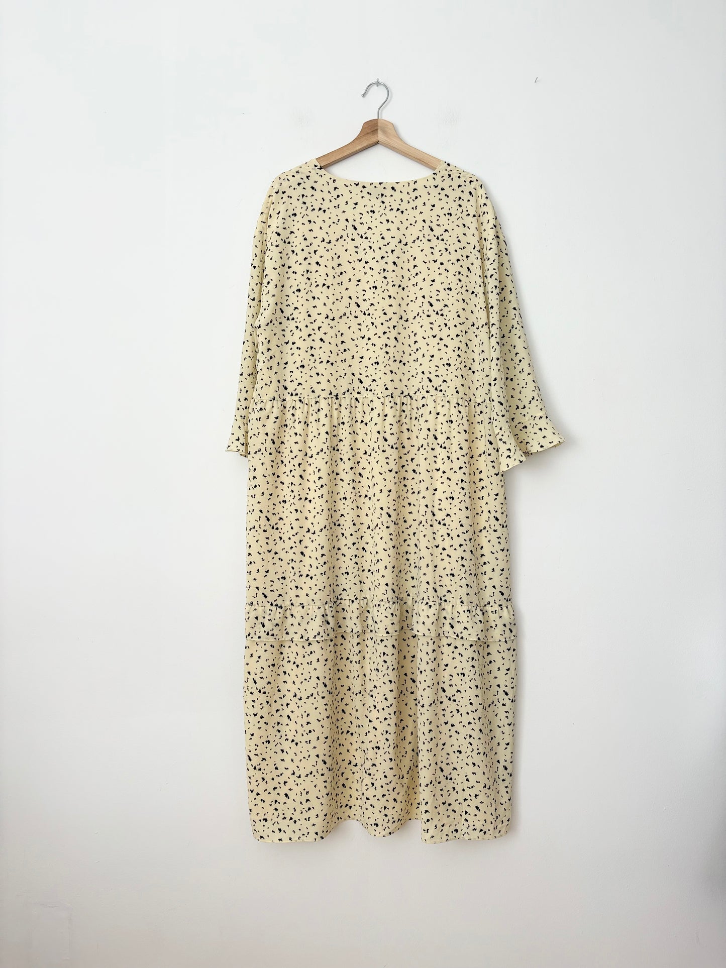 Aritzia Little moon spritz dress Large
