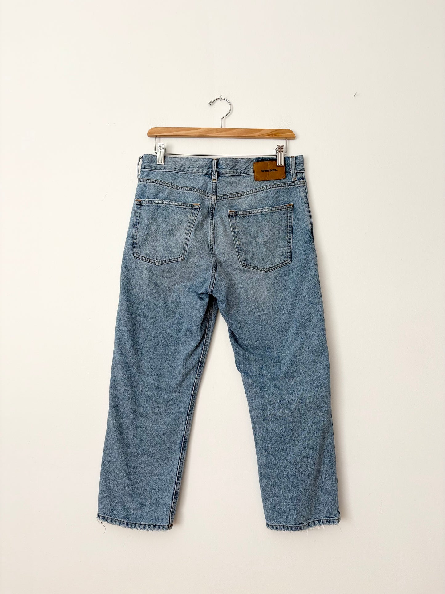 Diesel Aryel straight leg jeans W27