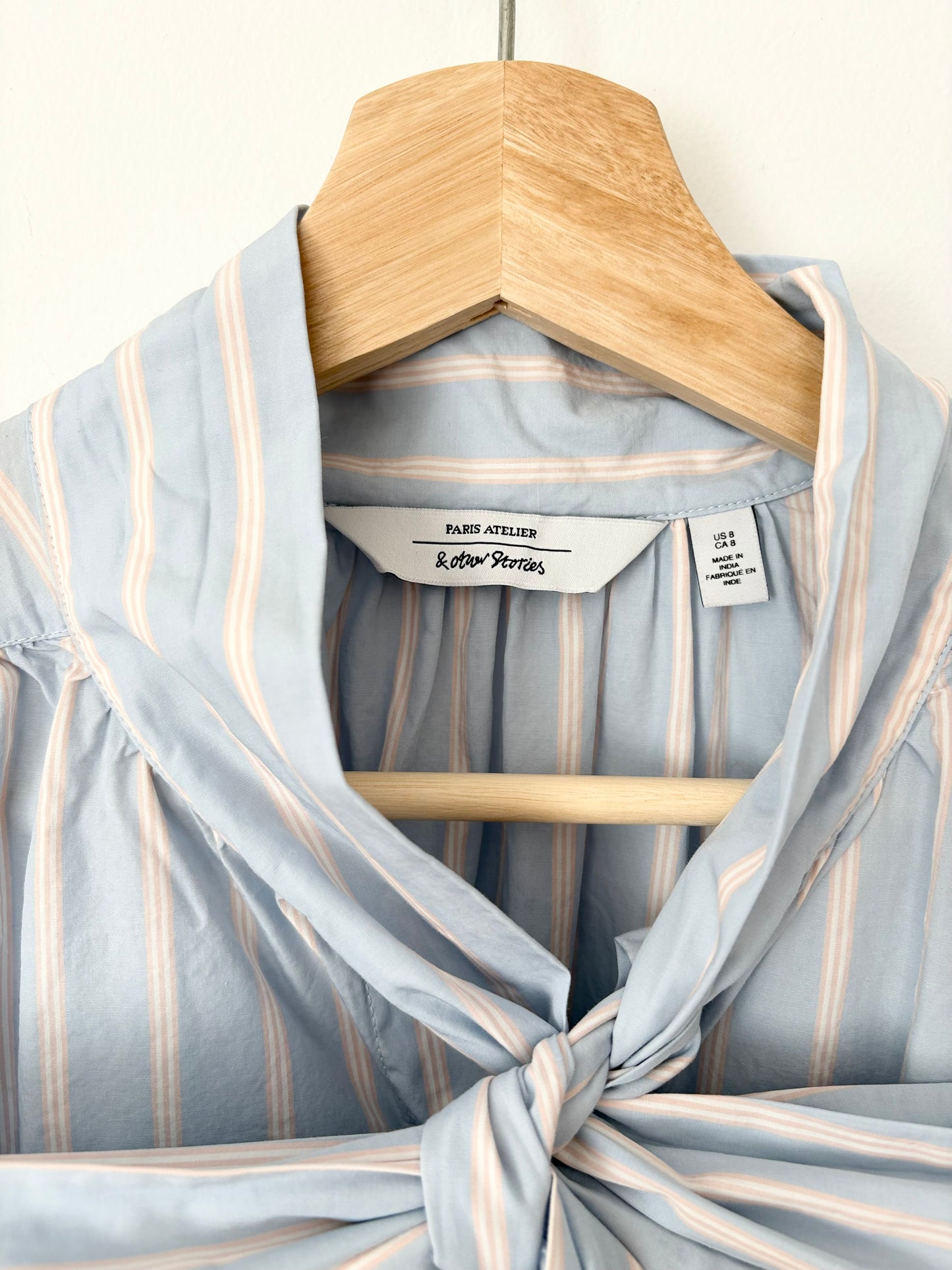 & Other stories Lavallière neck blouse M/L