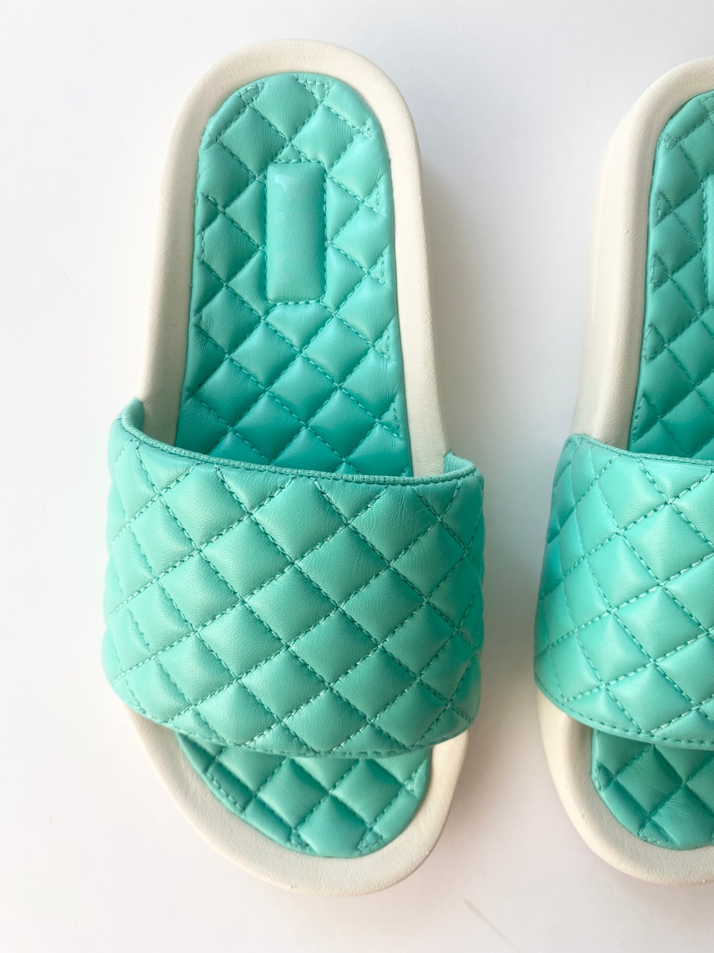 APL Lusso leather slides EUR35
