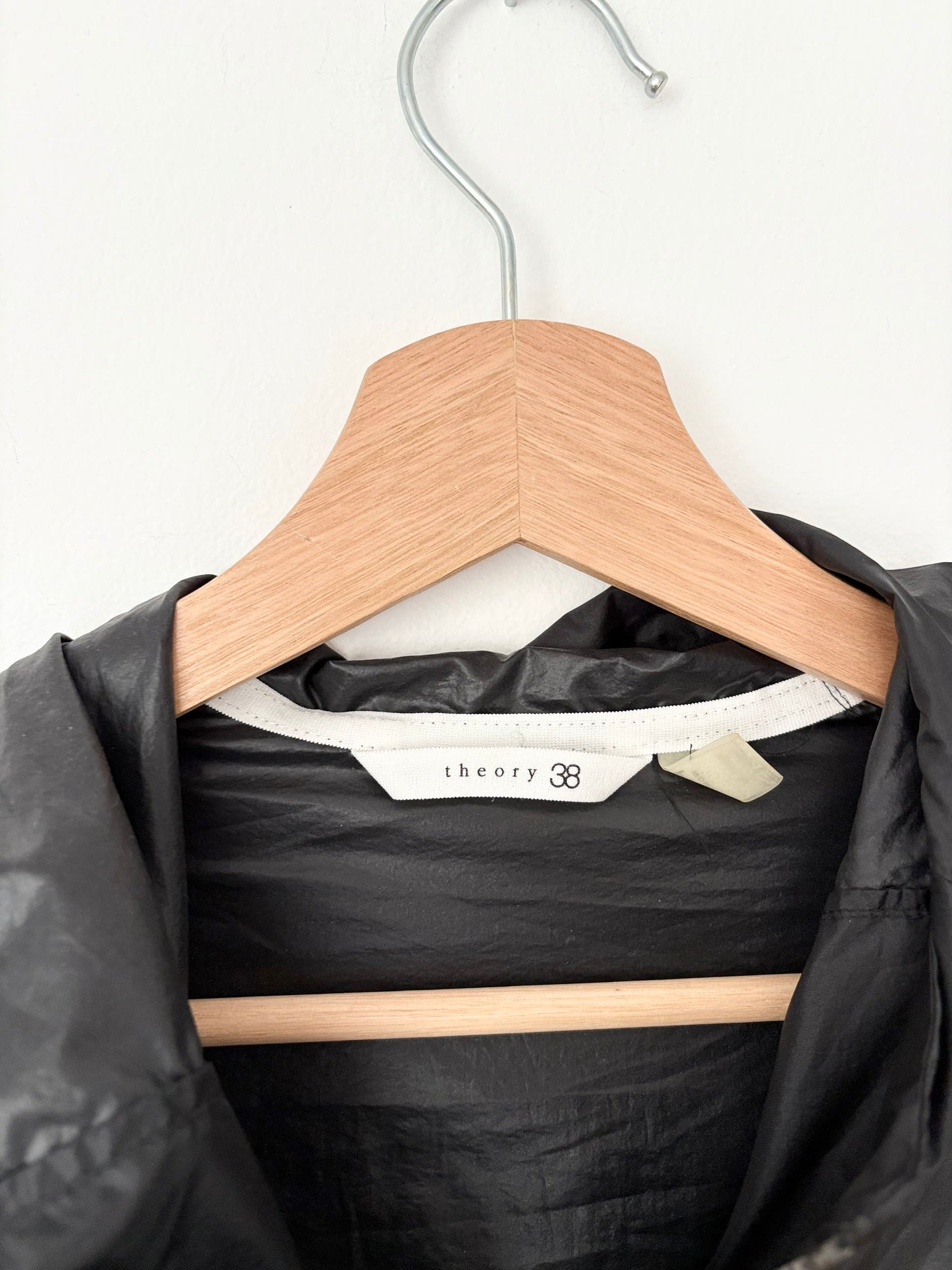 Theory 38 nylon technical windbreaker XS/S