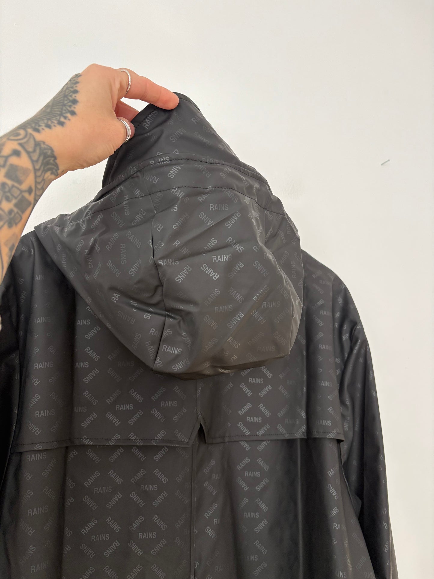Veste à capuche à motif logo RAINS, taille XL