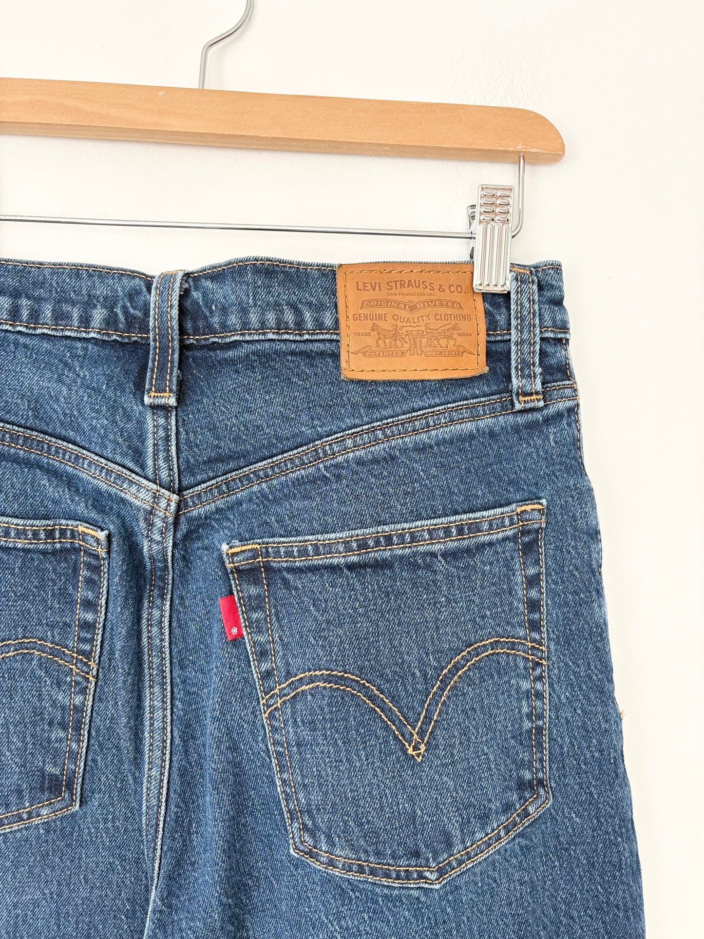 Levis ribcage bootcut jeans W27