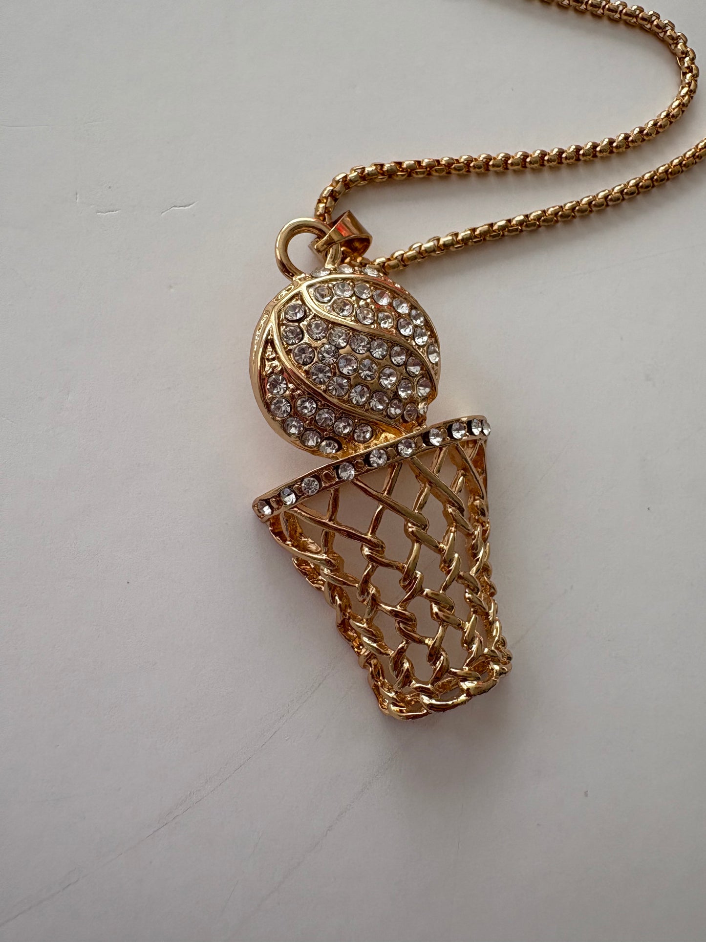 Collier créoles plaqué or Noir NYC Iced out