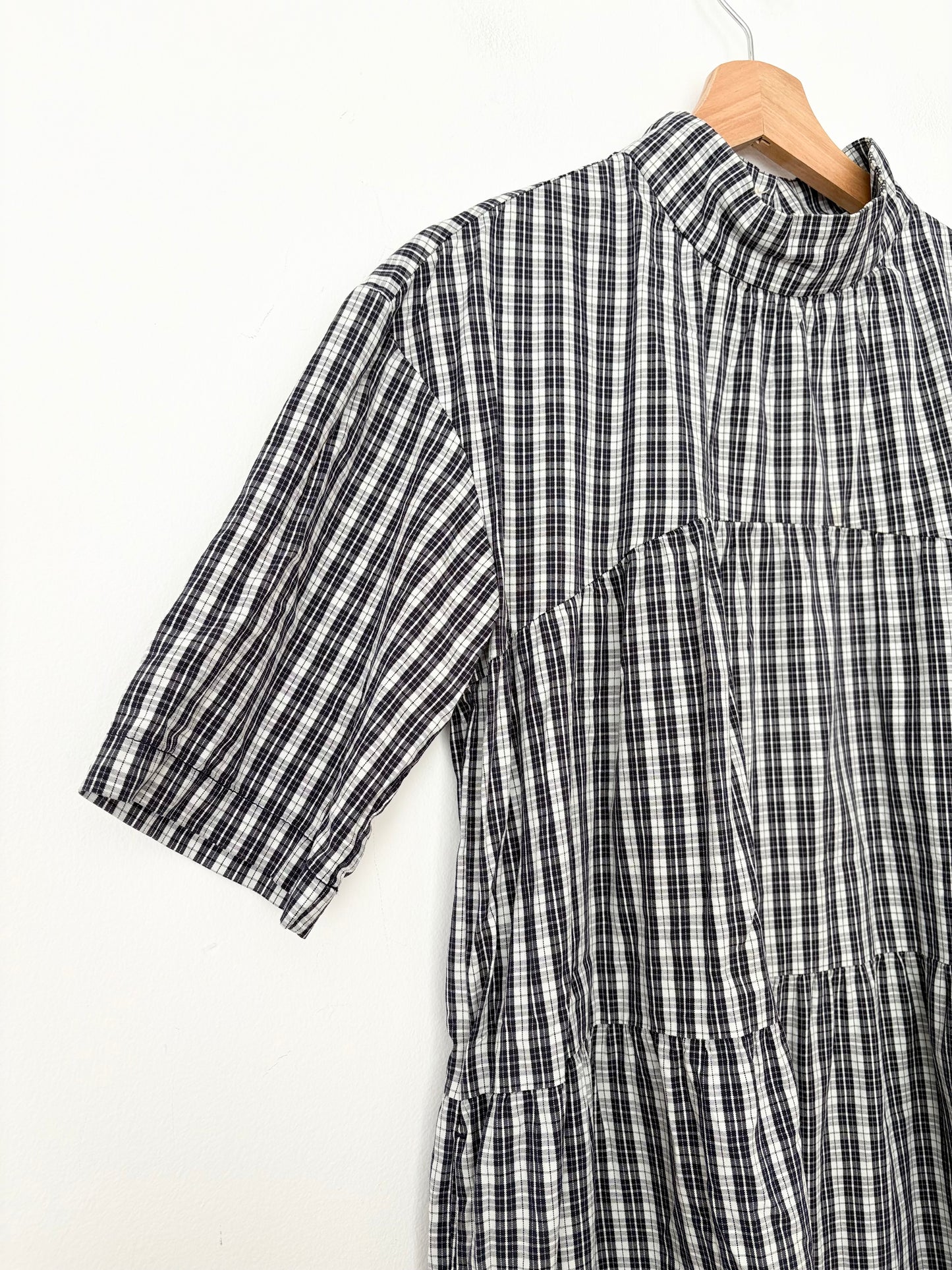 Everlane tiered mockneck midi dress Small