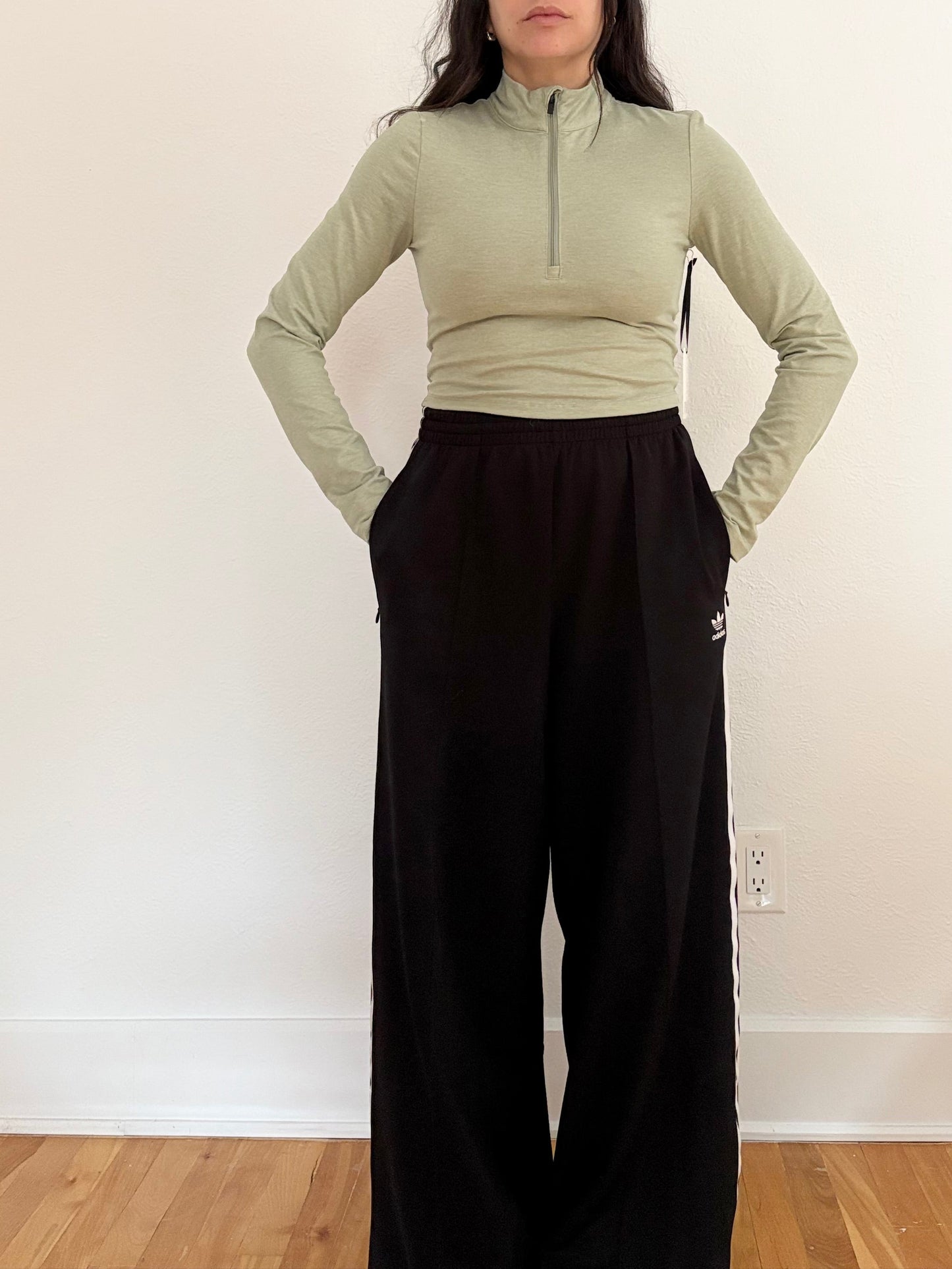 IVL Collective cropped 1/2 Zip pullover Medium