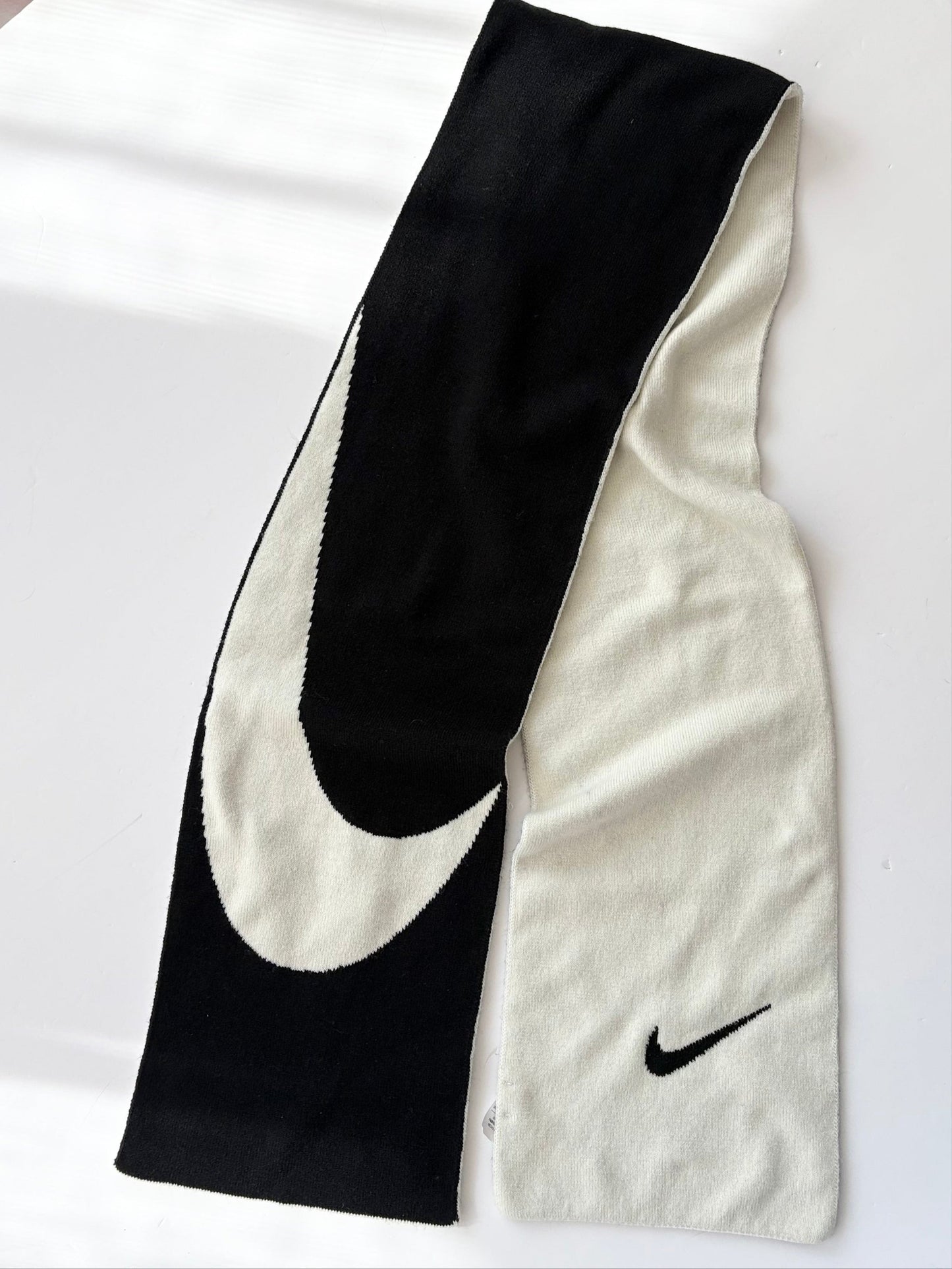Nike swoosh reversible scarf O/S