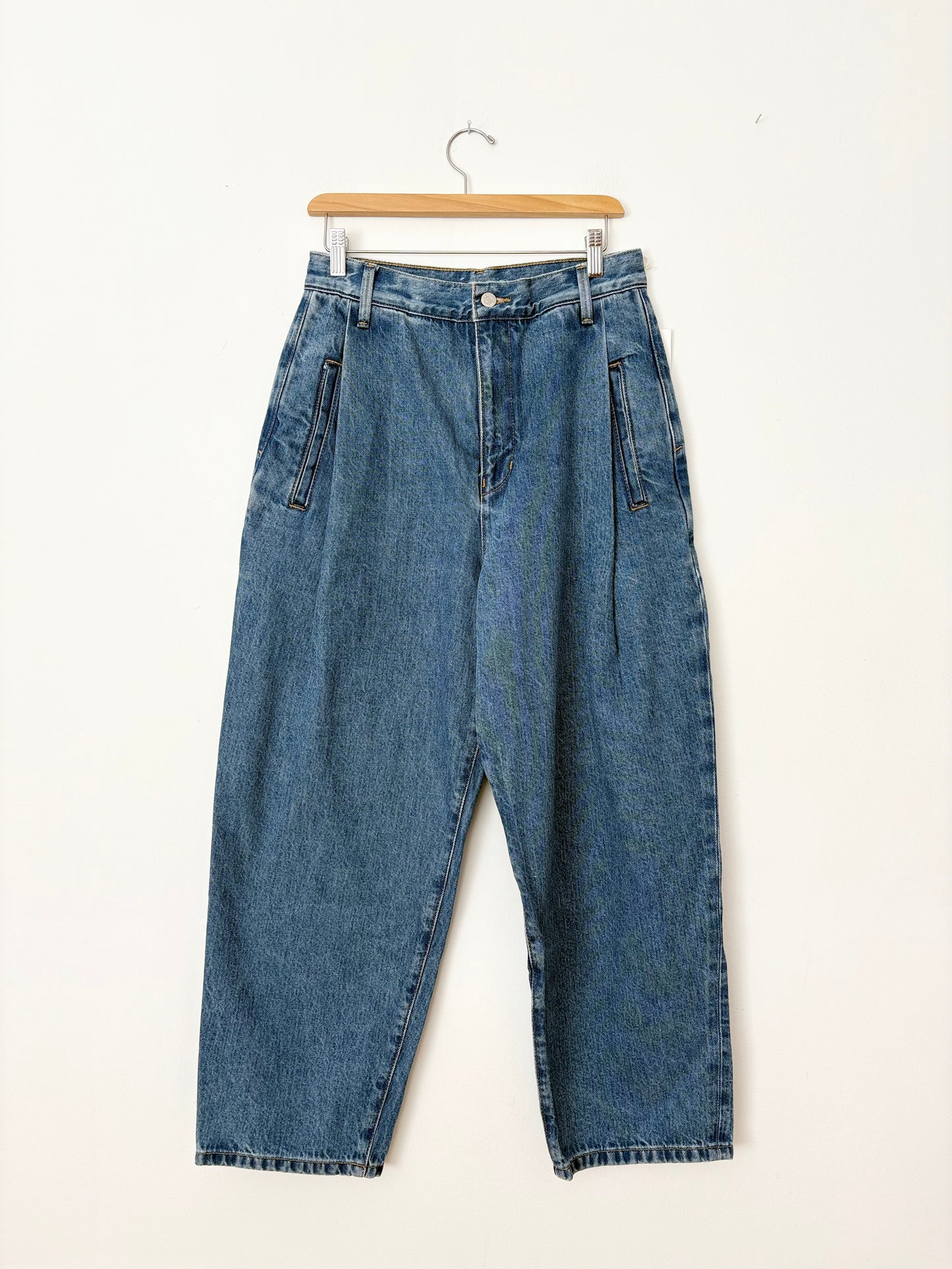 Etica relaxed pleated balloon jeans W28