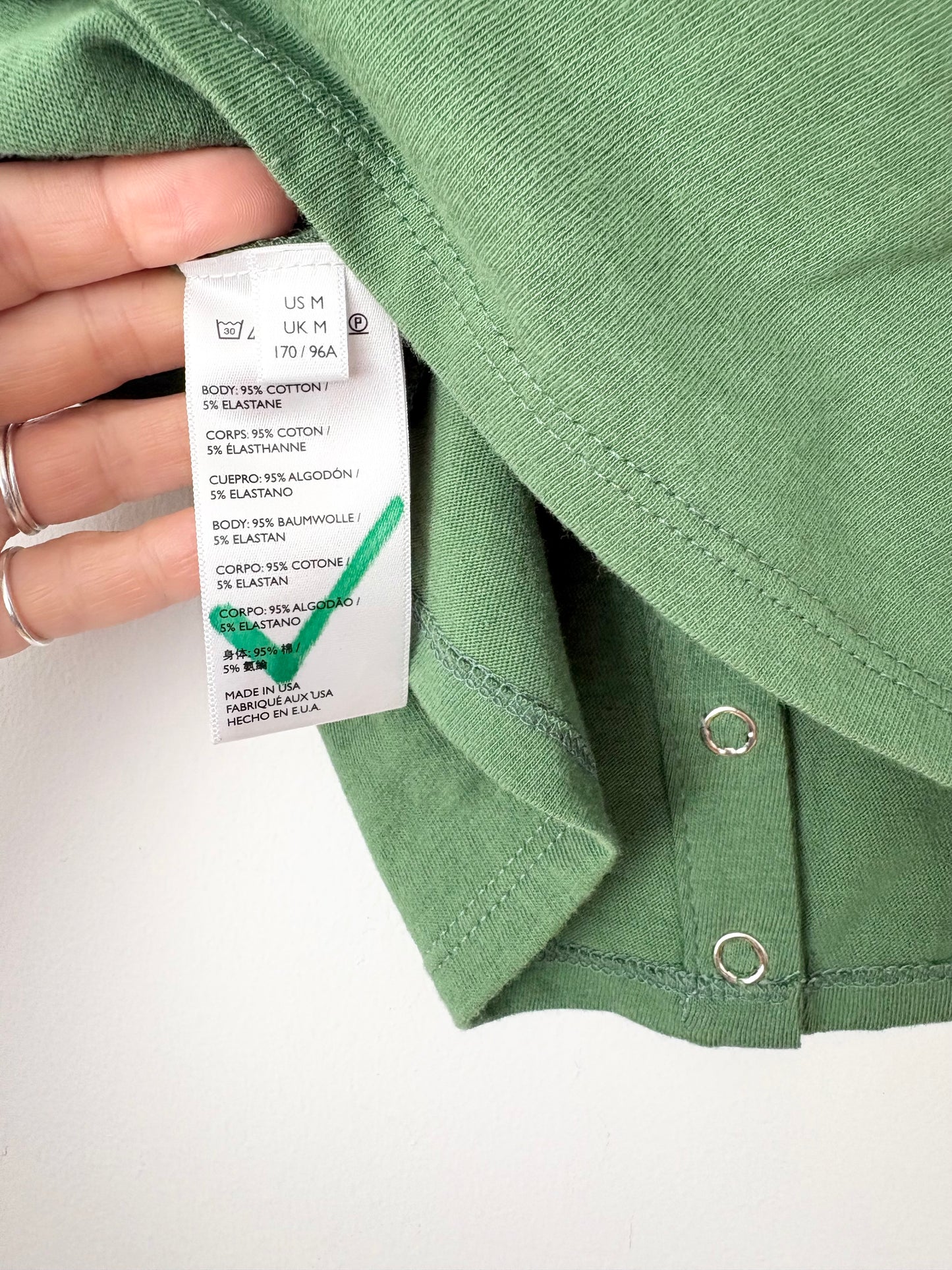 Haut court vert à boutons Urban Renewal, taille M