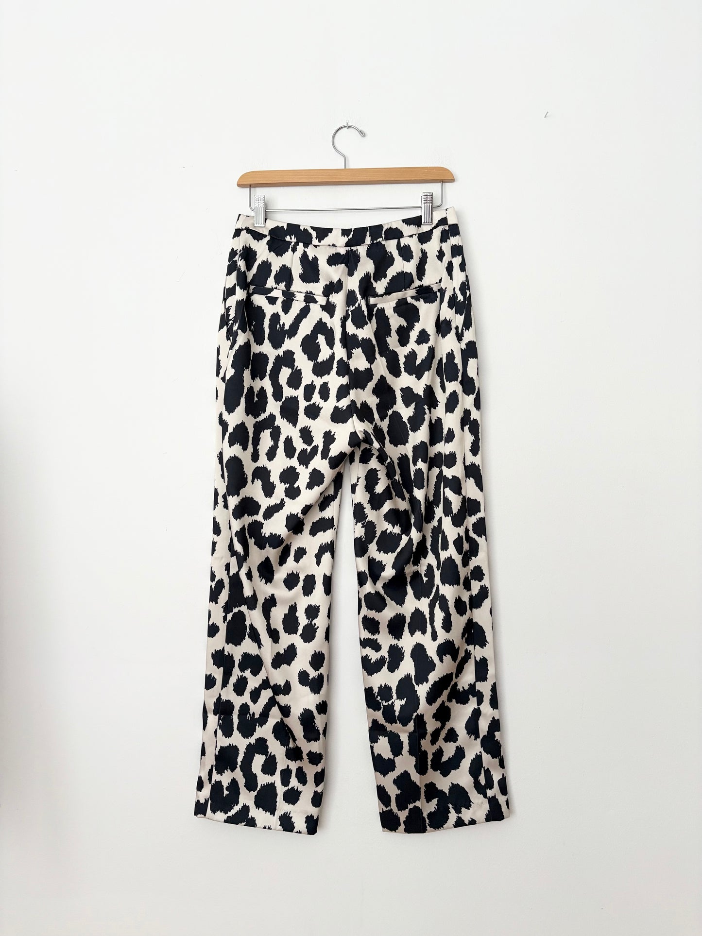 Ensemble H&M crème imprimé léopard haut et pantalon taille M