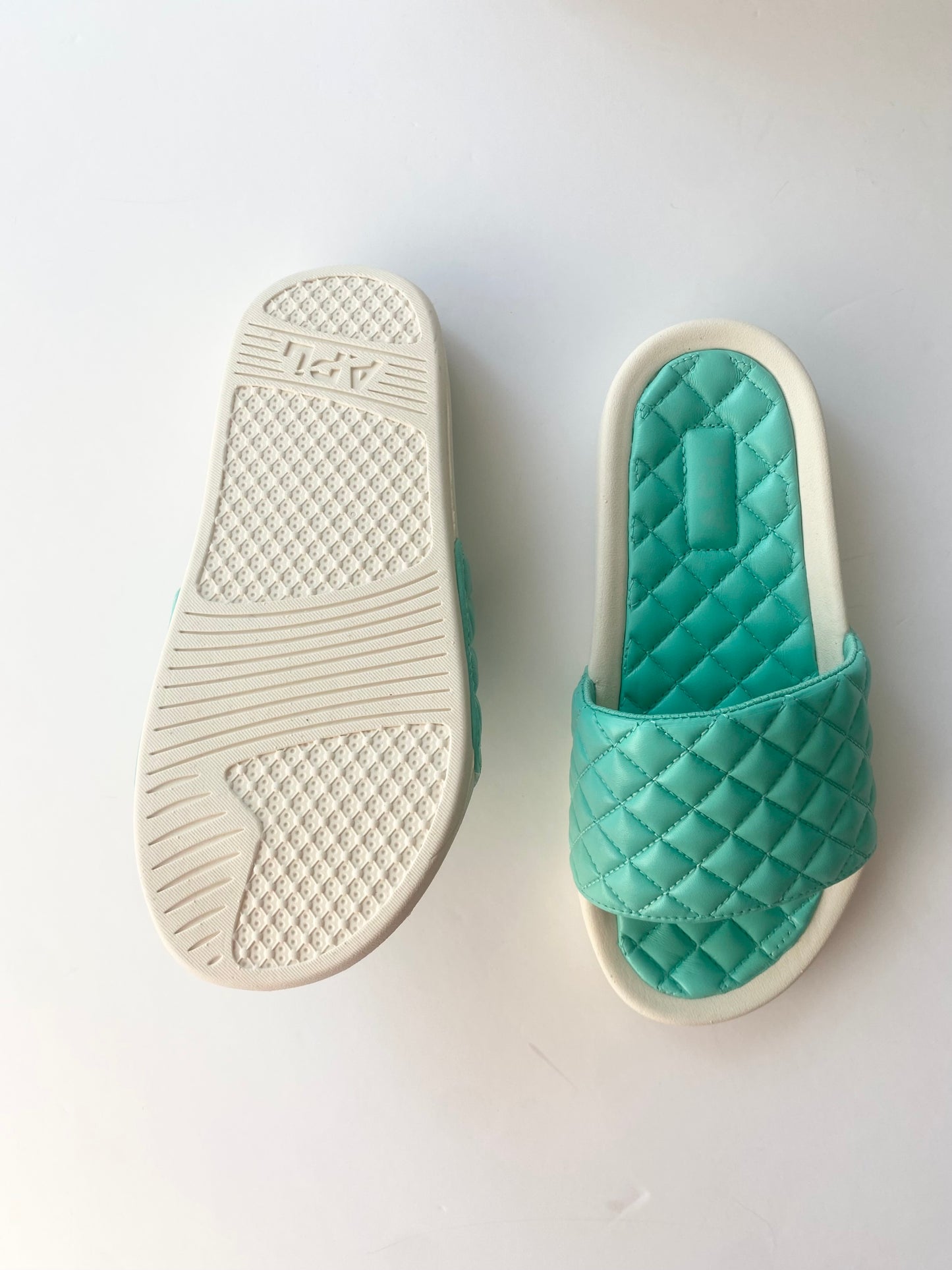 APL Lusso leather slides EUR35