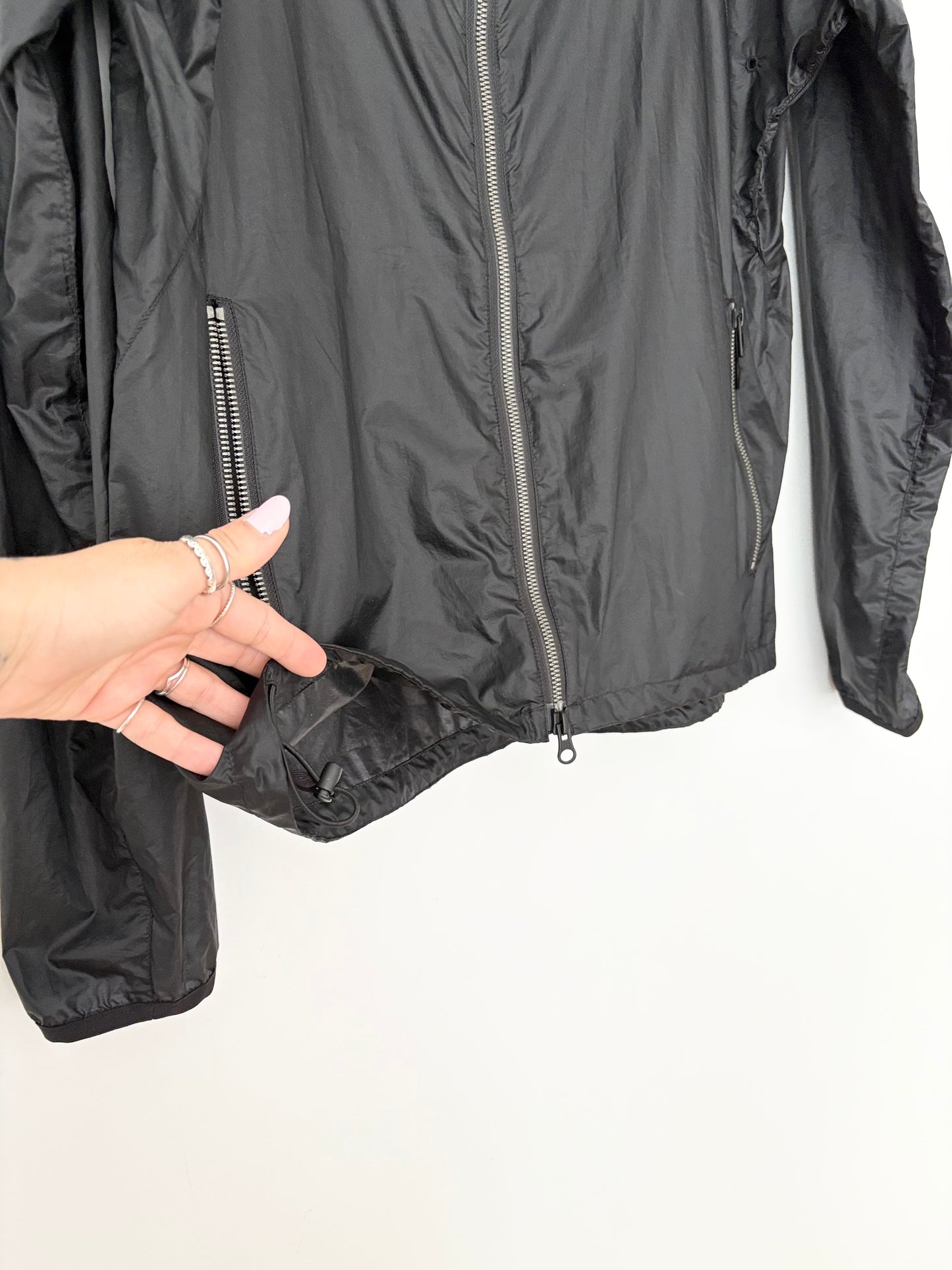 Theory 38 nylon technical windbreaker XS/S