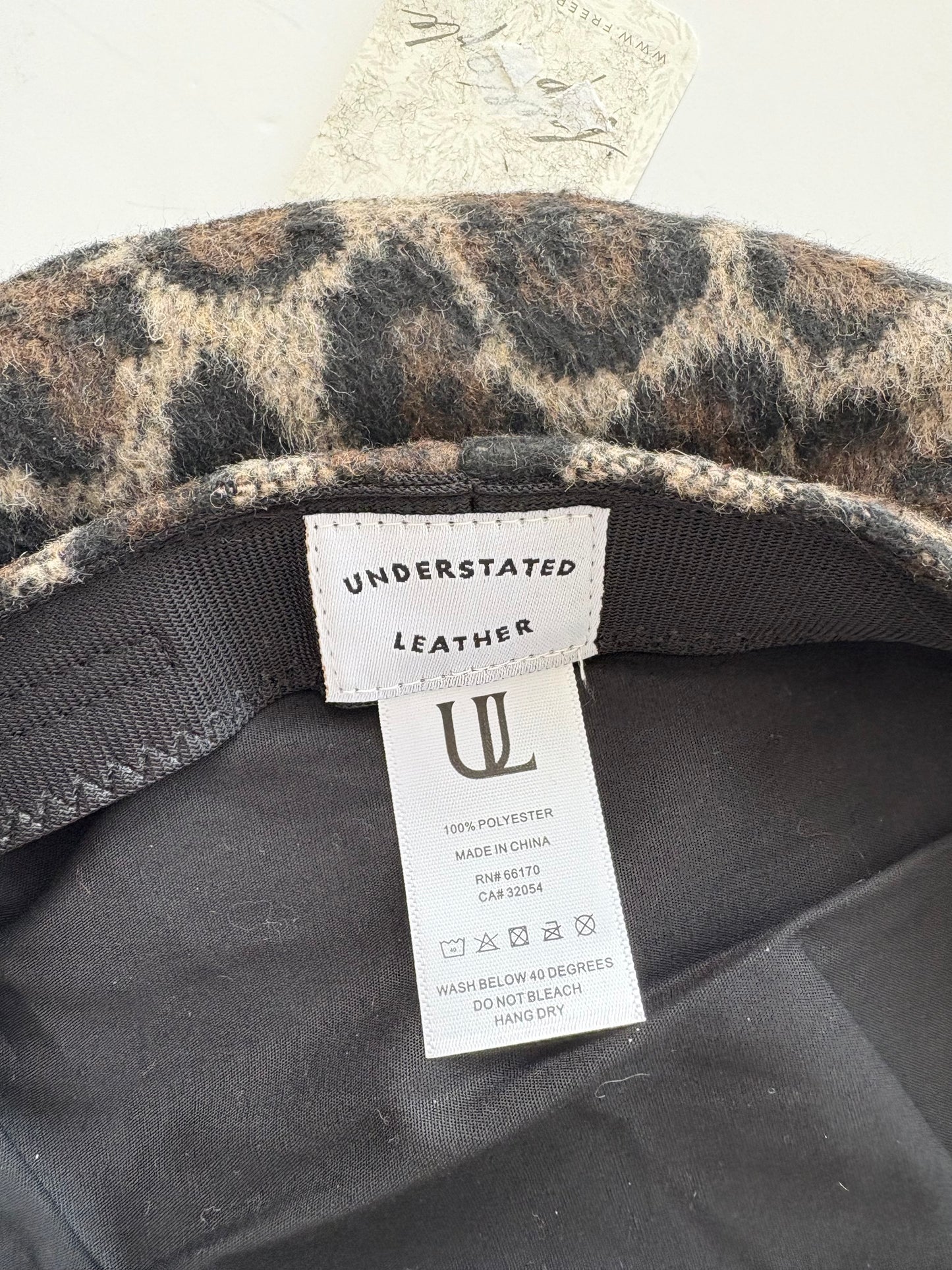 Béret Free People X Understated Leather à motif léopard penny