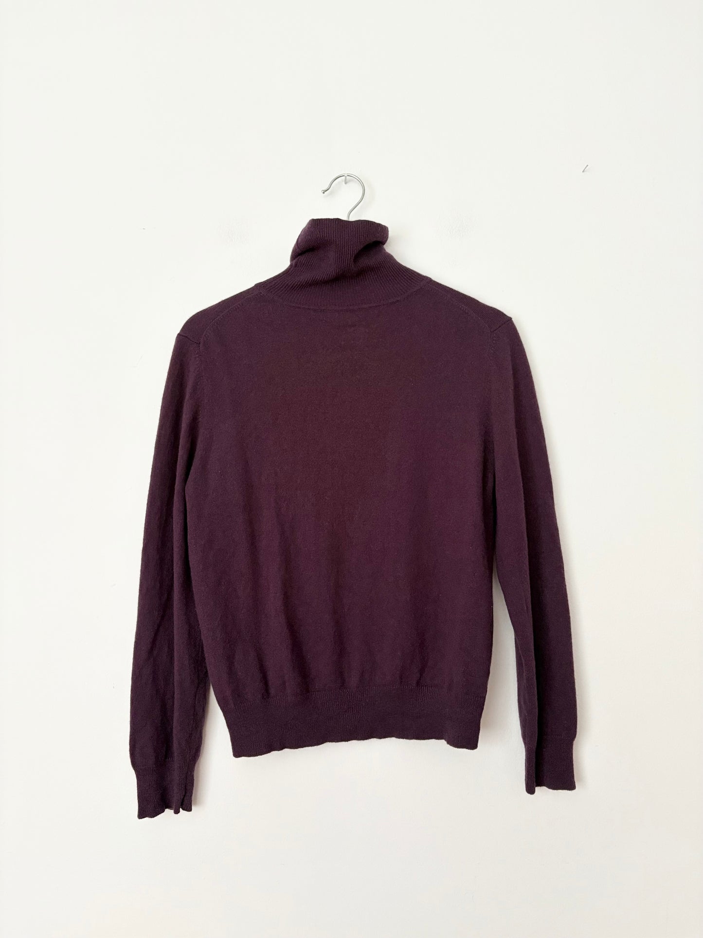 Lord & Taylor cashmere turtleneck sweater M/L