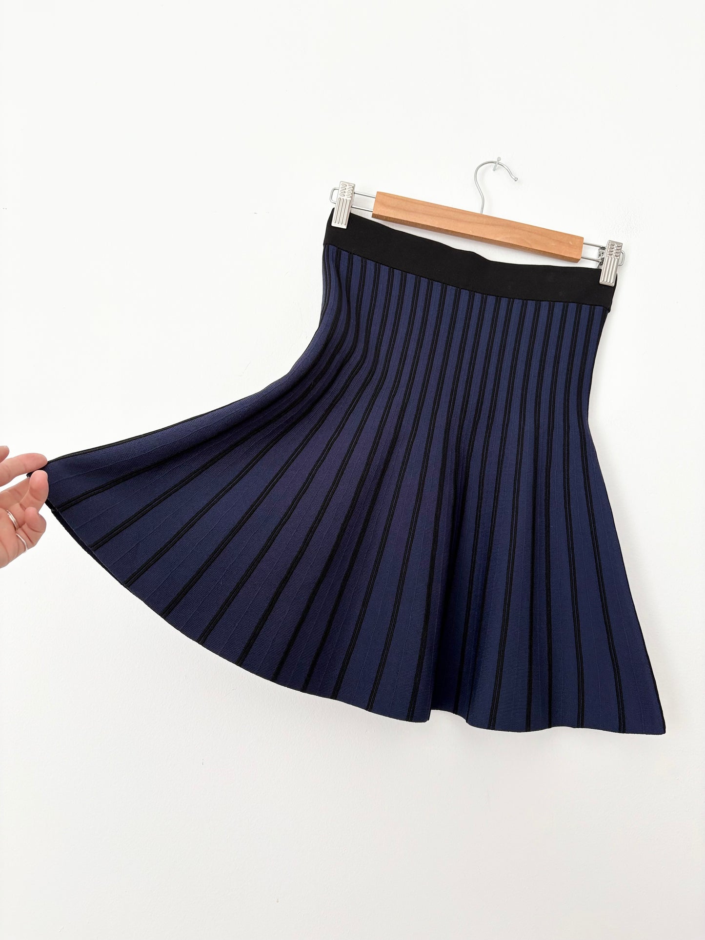 Maje knit pleated skirt S/M