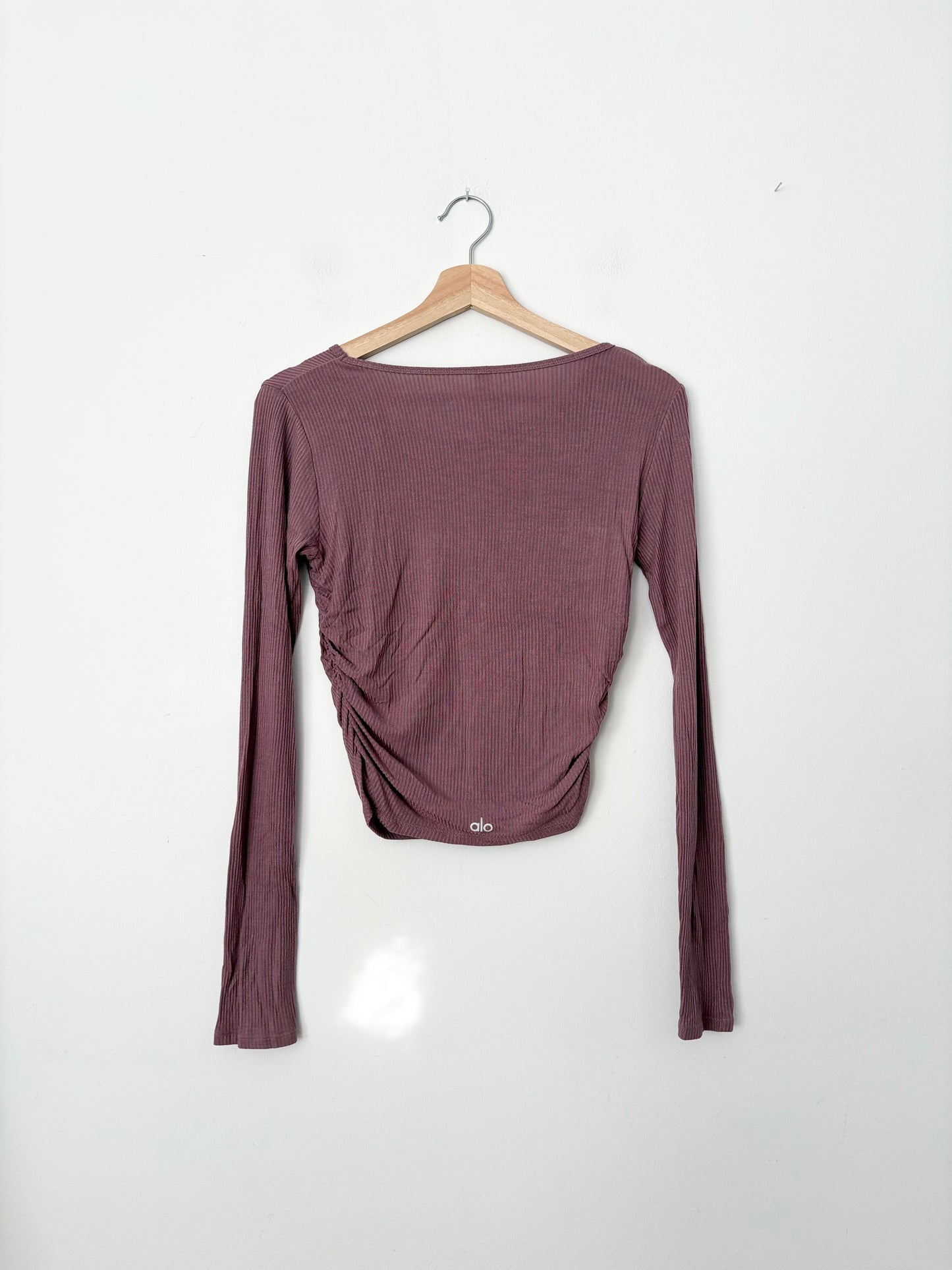 Alo Yoga gather long sleeve top Medium