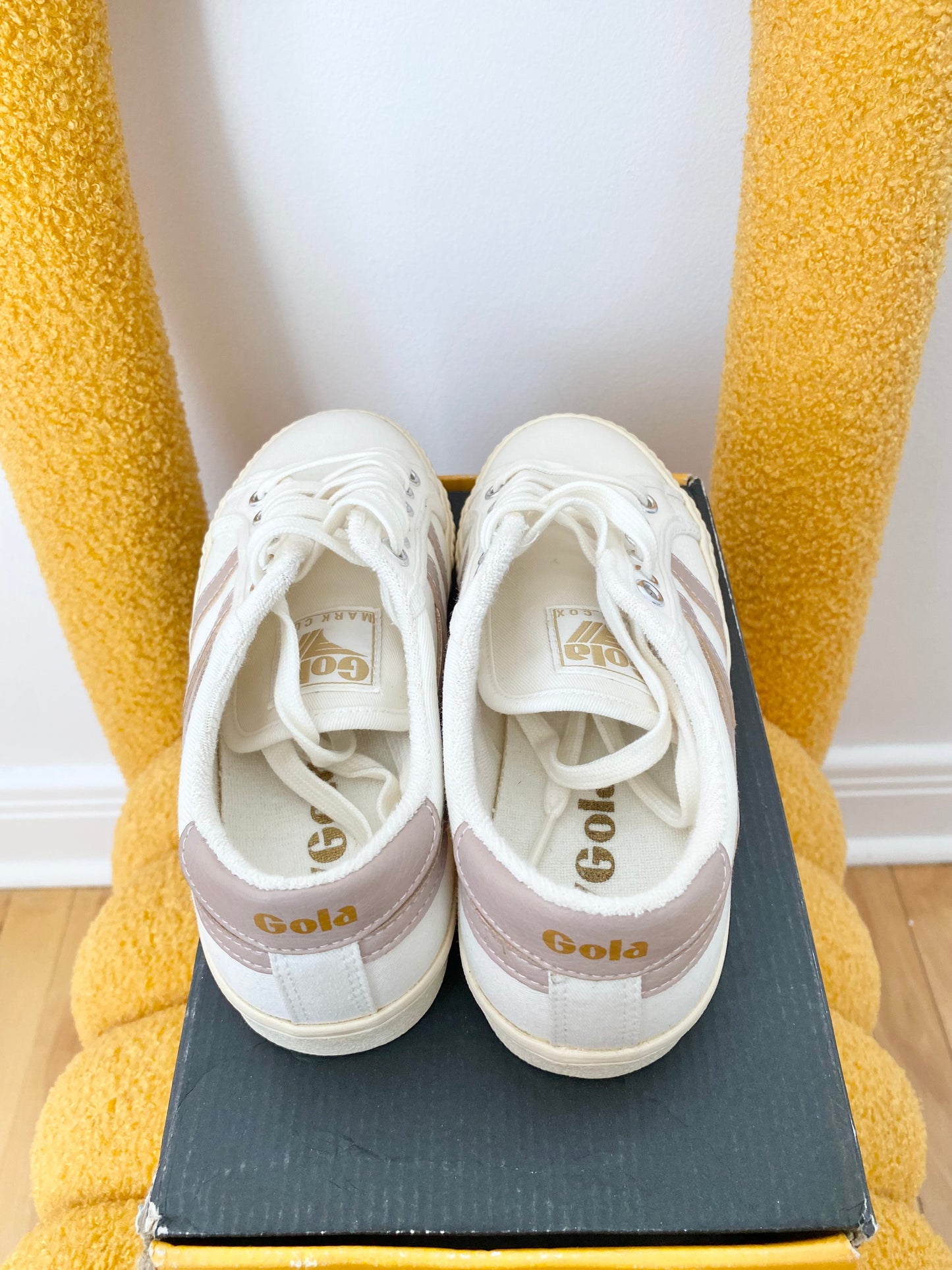 Gola Tennis Mark Cox sneakers in off white blossom EUR36