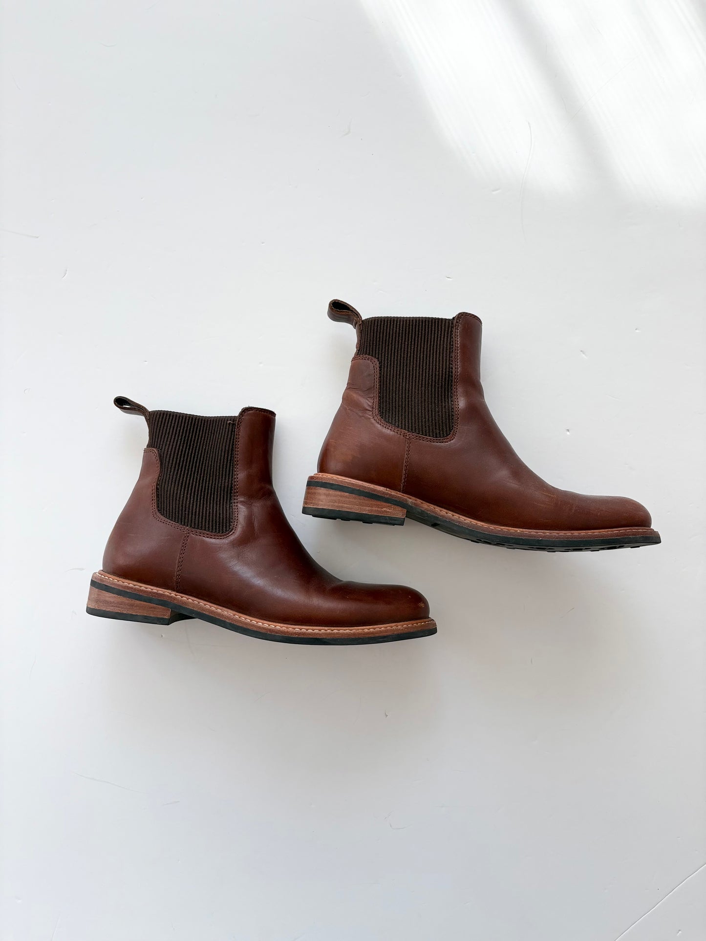 Nisolo Carmen chelsea leather boots EU37