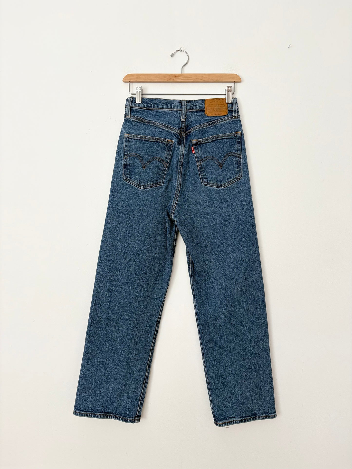 Levis ribcage straight W26