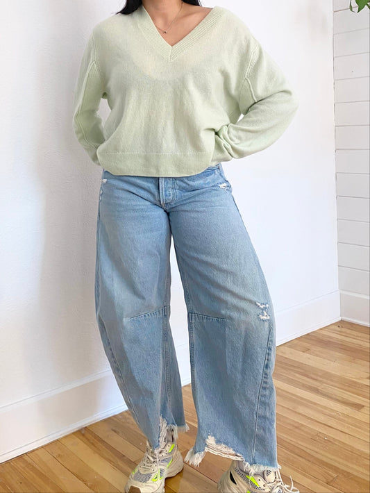Madewell cashmere V neck sweater Medium