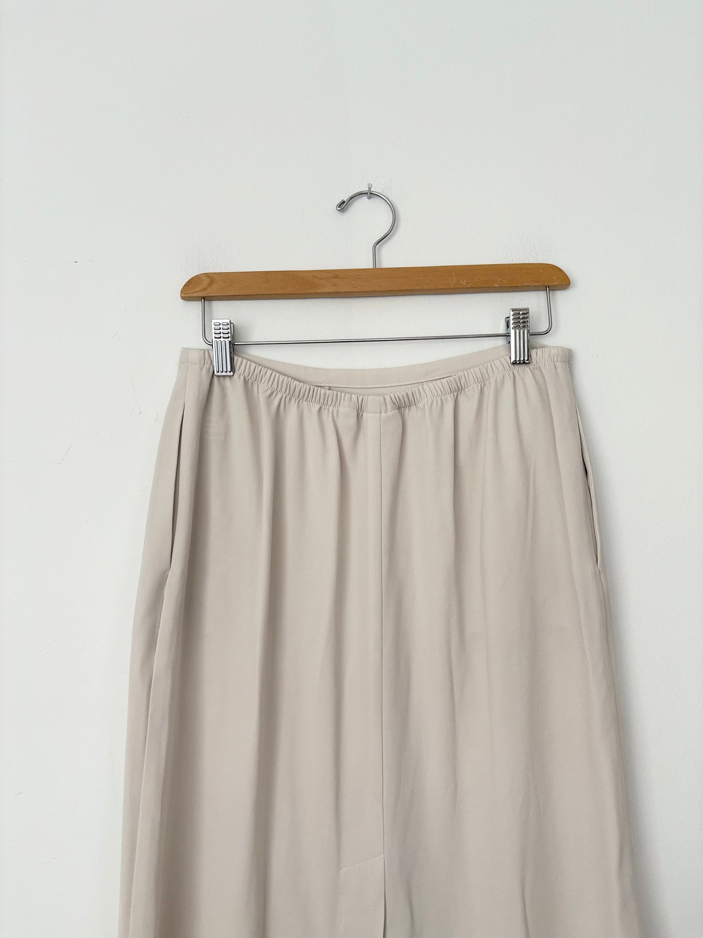 Babaton Immaculate mid rise crepe skirt S/M