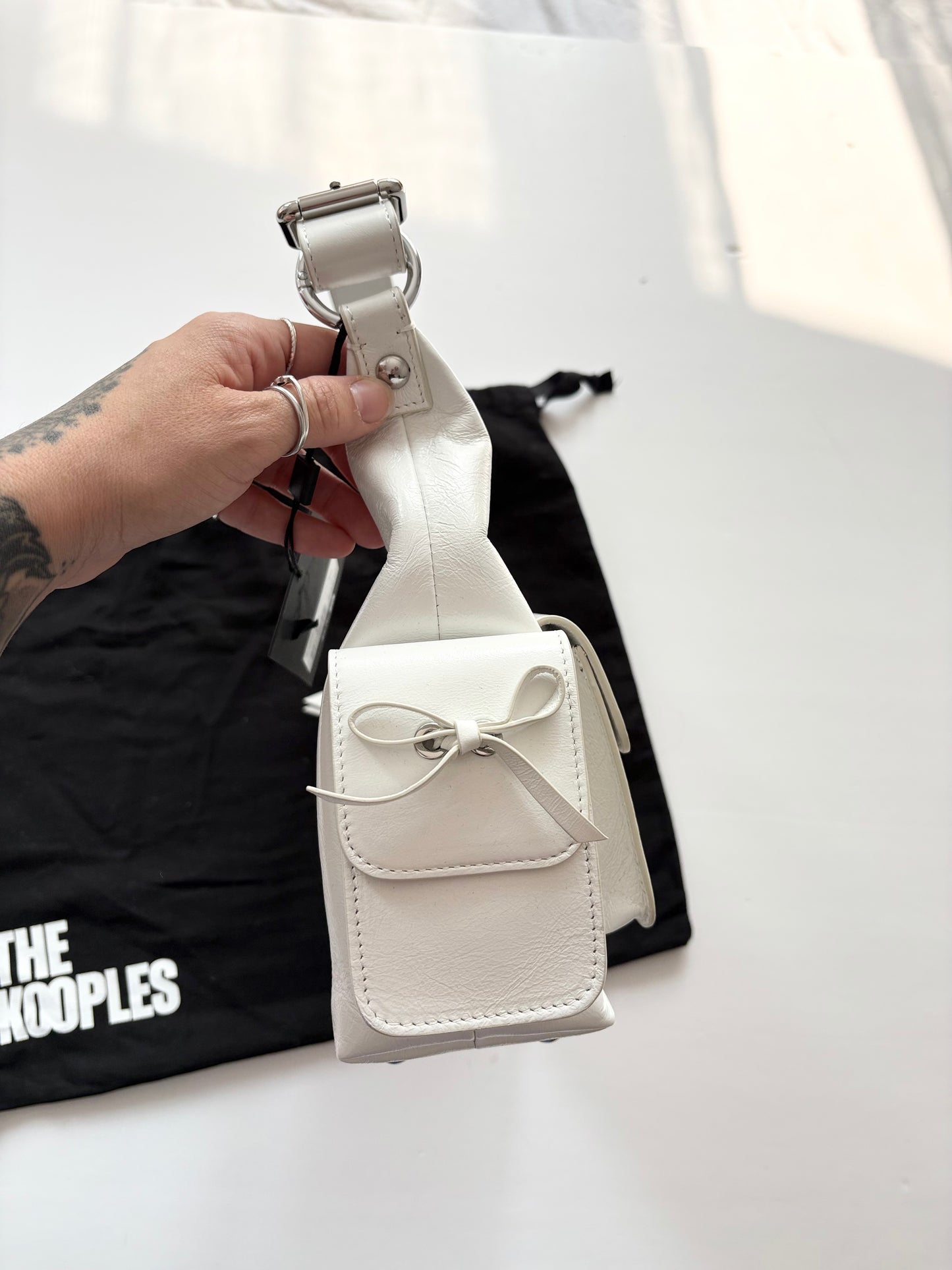 Sac Amelia blanc traitement vintage The Kooples