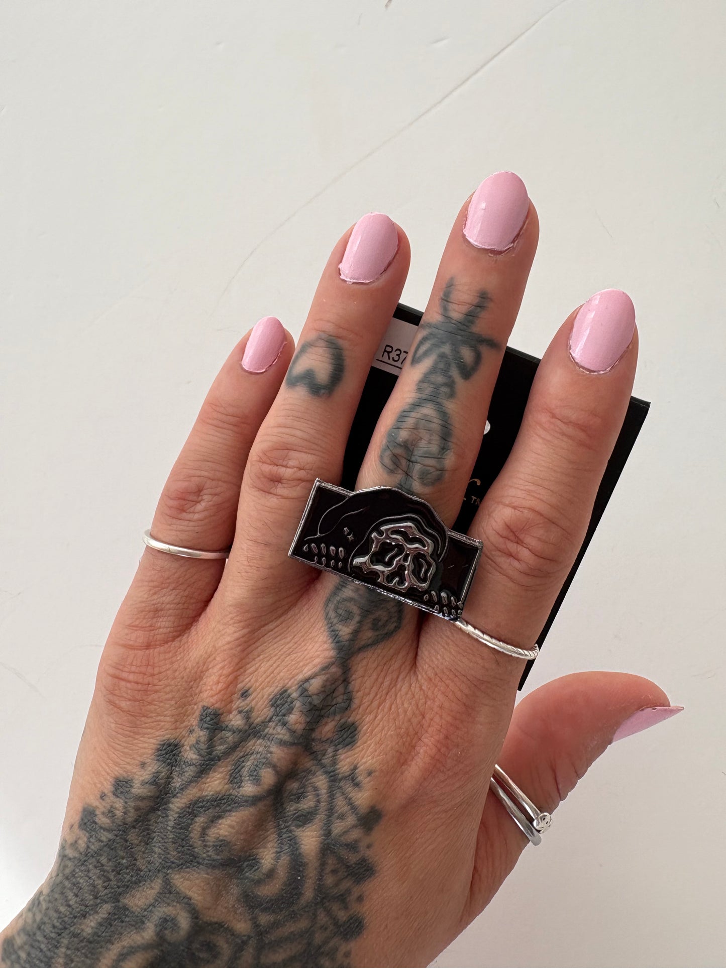 Bague Gunmental Reaper de Noir NYC