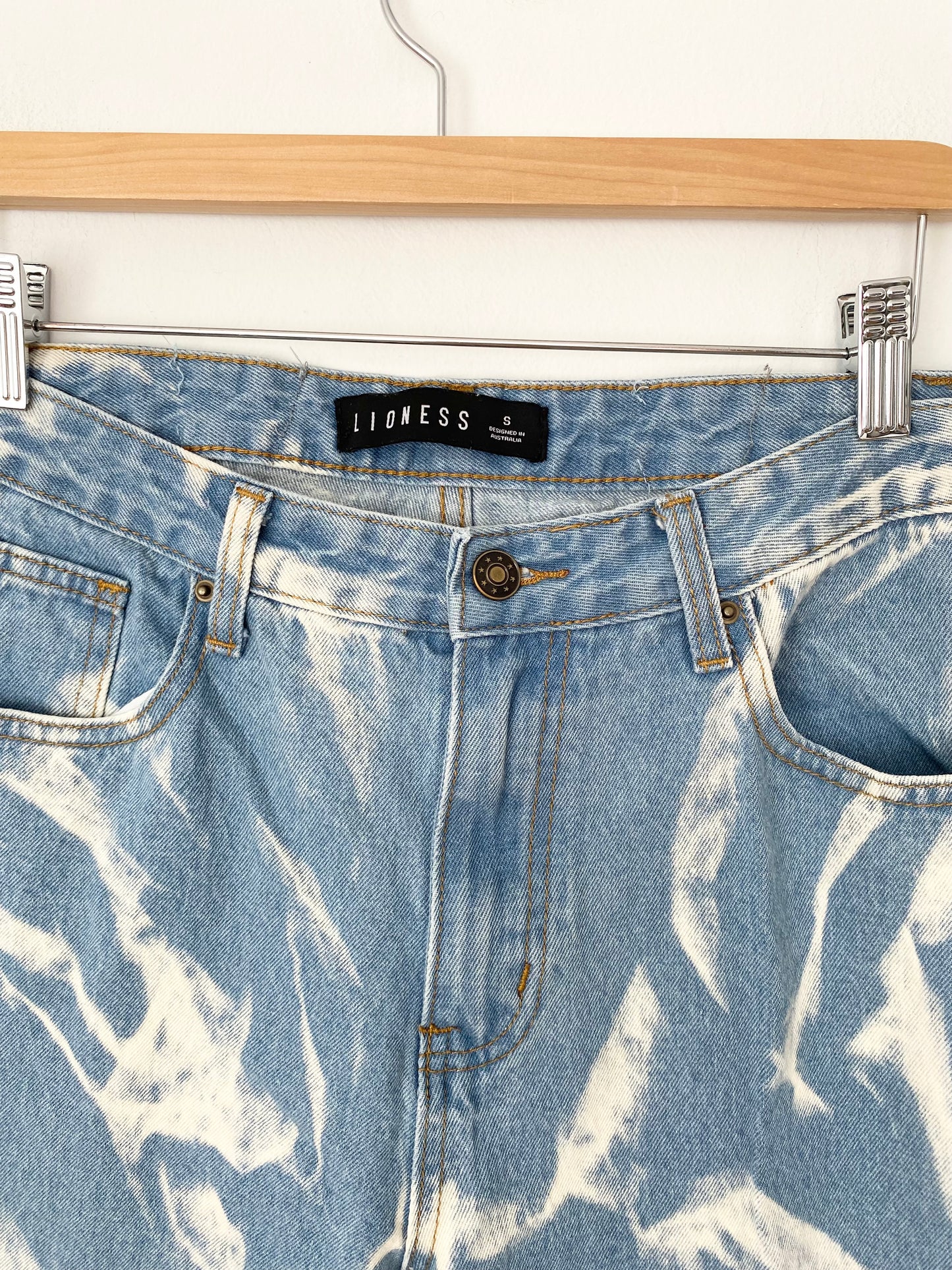 Jean tie-dye Lioness Alabama Small