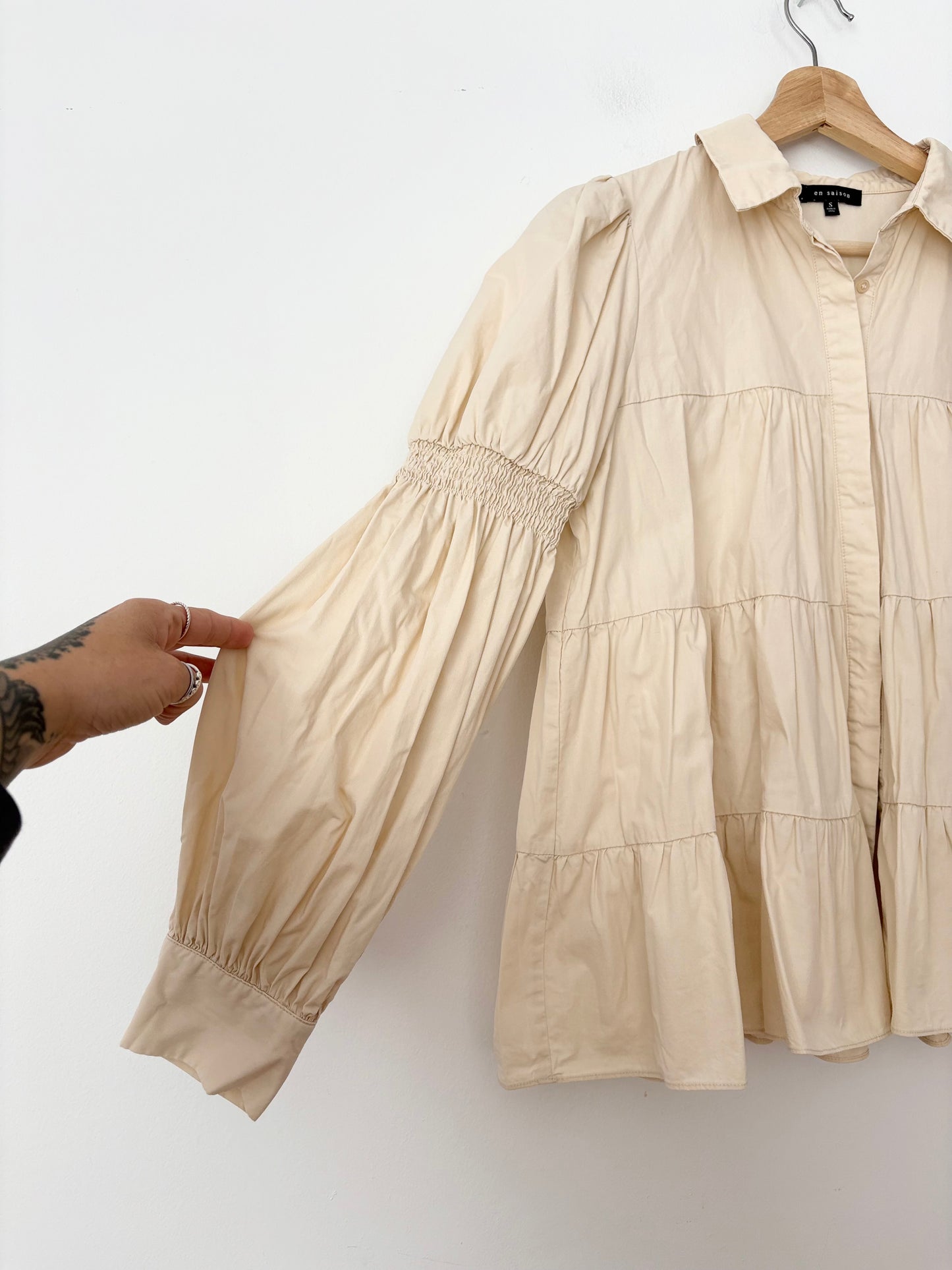 En saison tiered button up blouse Small