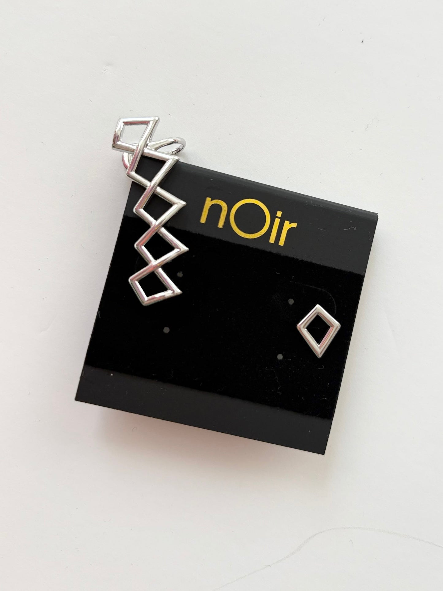 Noir NYC Irving ear cuff set