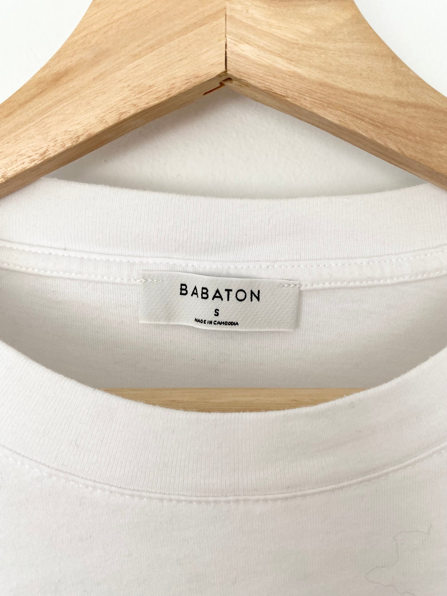 T-shirt a épaules embourrées Babaton Small