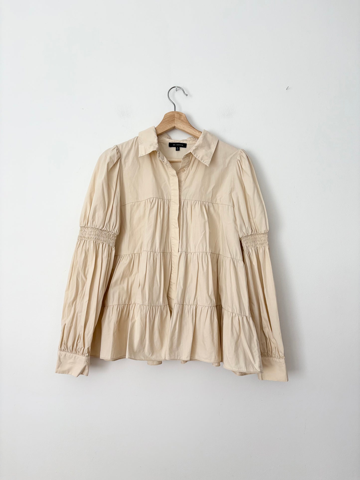 En saison tiered button up blouse Small
