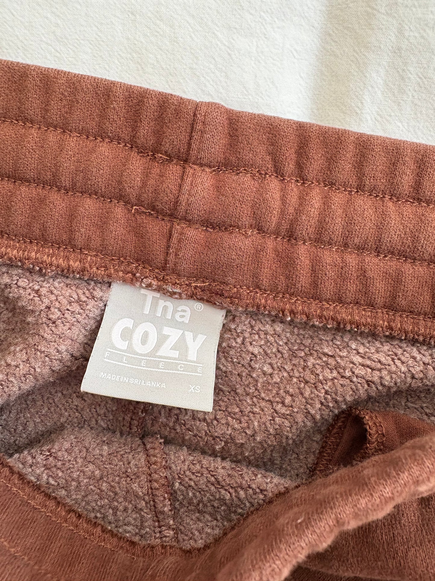 TNA cozyfleece boyfriend 5' sweatshort XS