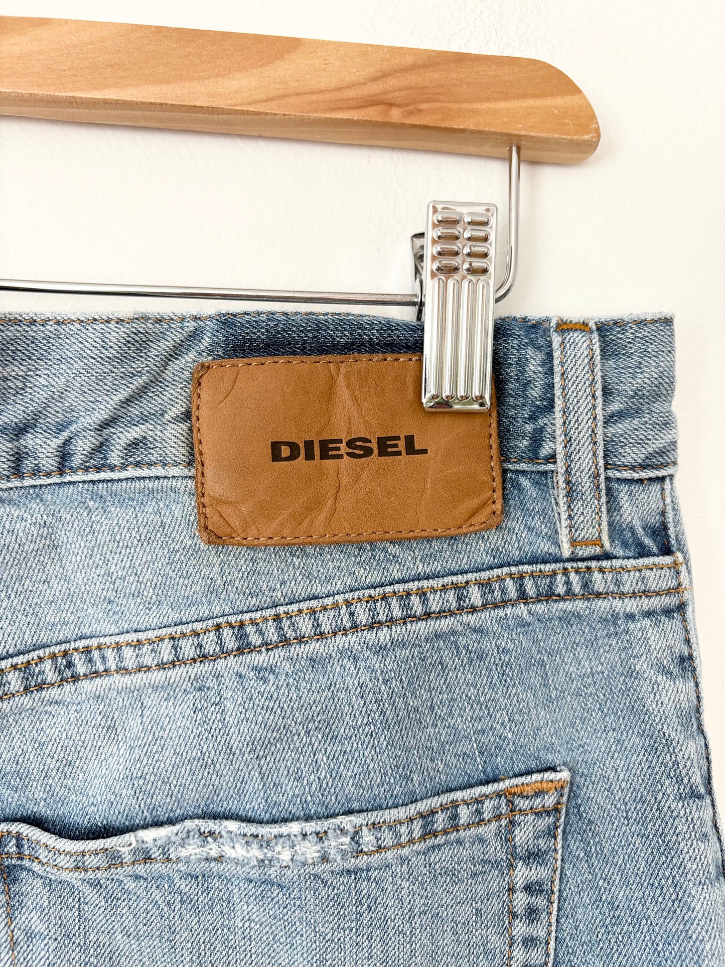 Diesel Aryel straight leg jeans W27