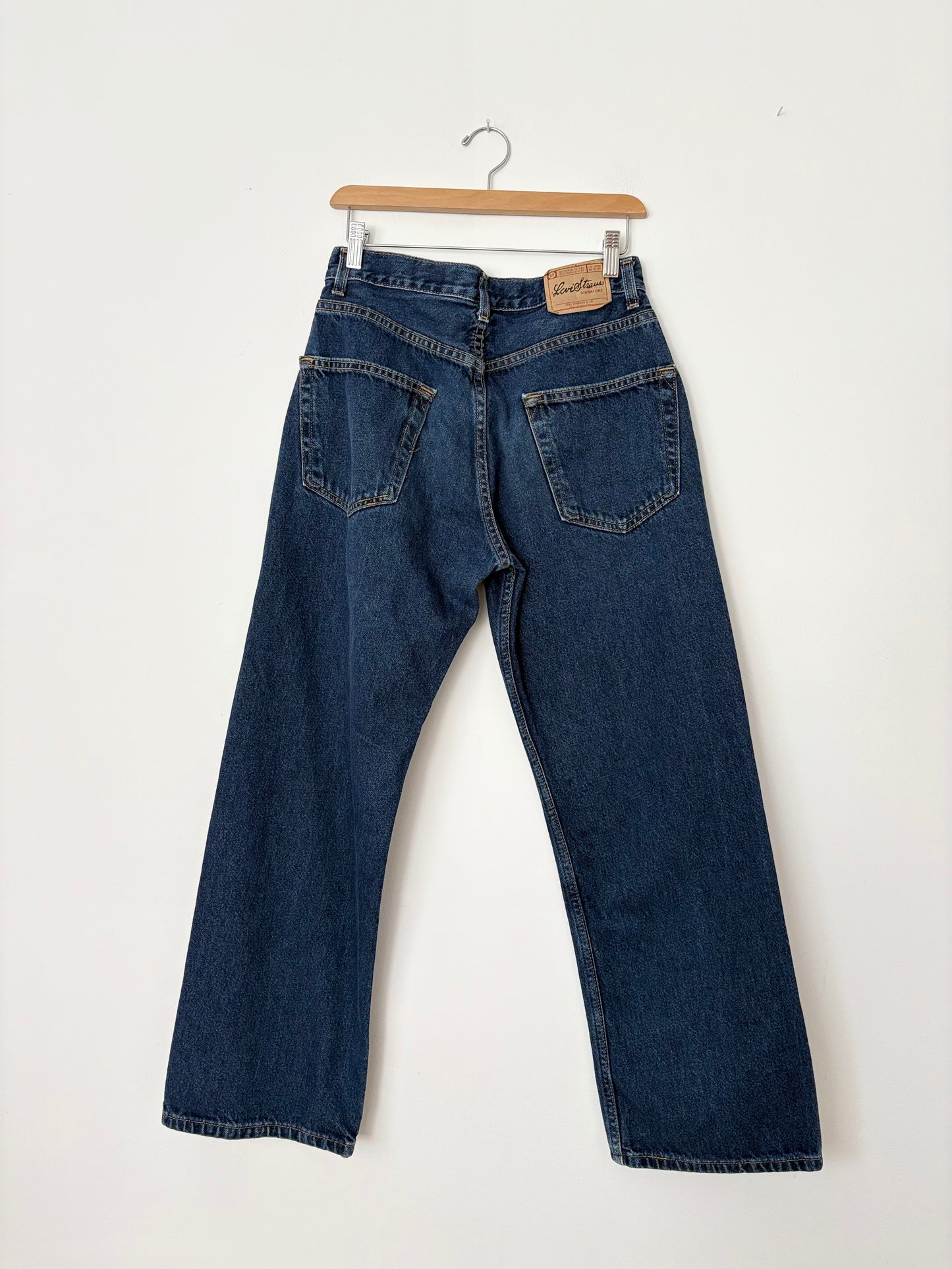 Vintage Levis wide leg jeans W28/29