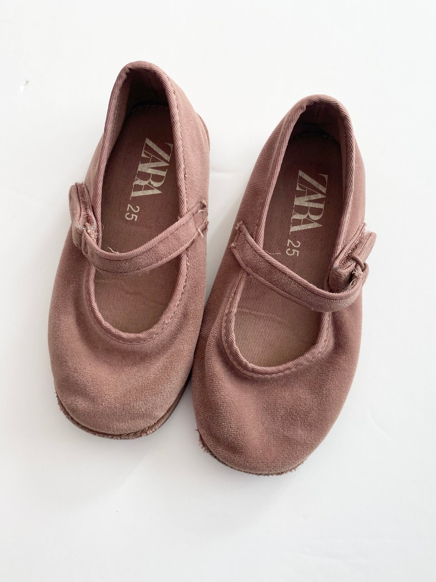 Zara velours Mary Jane flats EUR25/US8