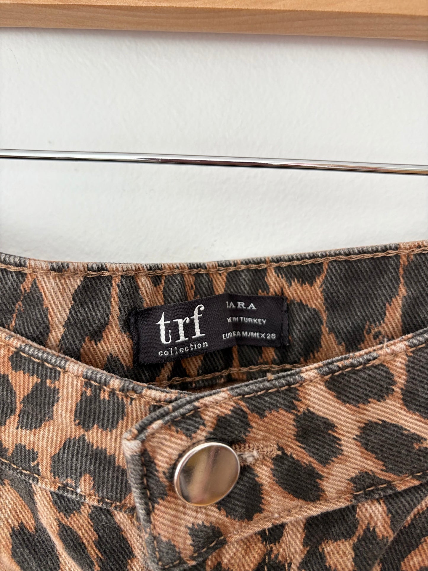 Zara Leopard denim midi skirt Medium