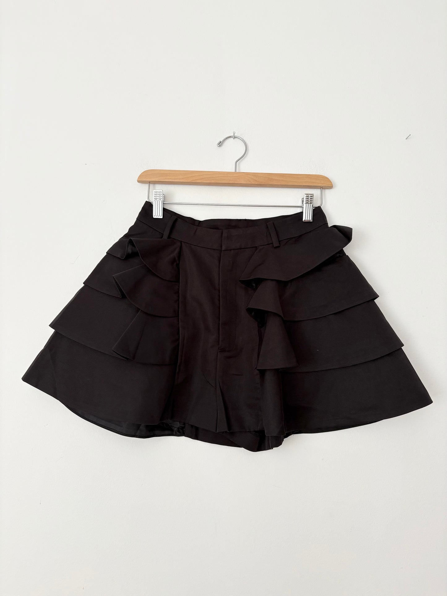 Christine Shell ruffle shorts Small