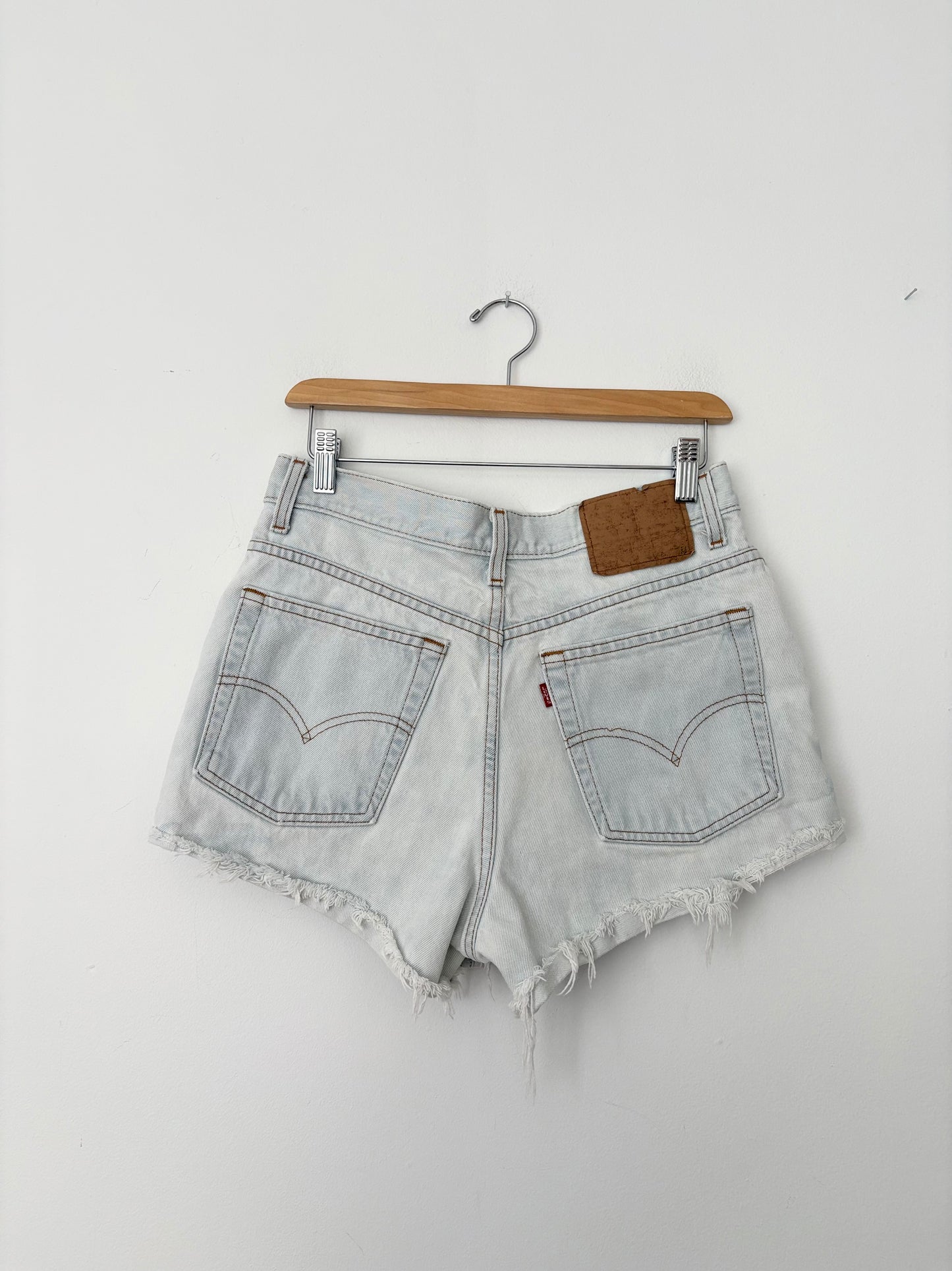 Shorts coupés Levi's vintage délavage clair W28