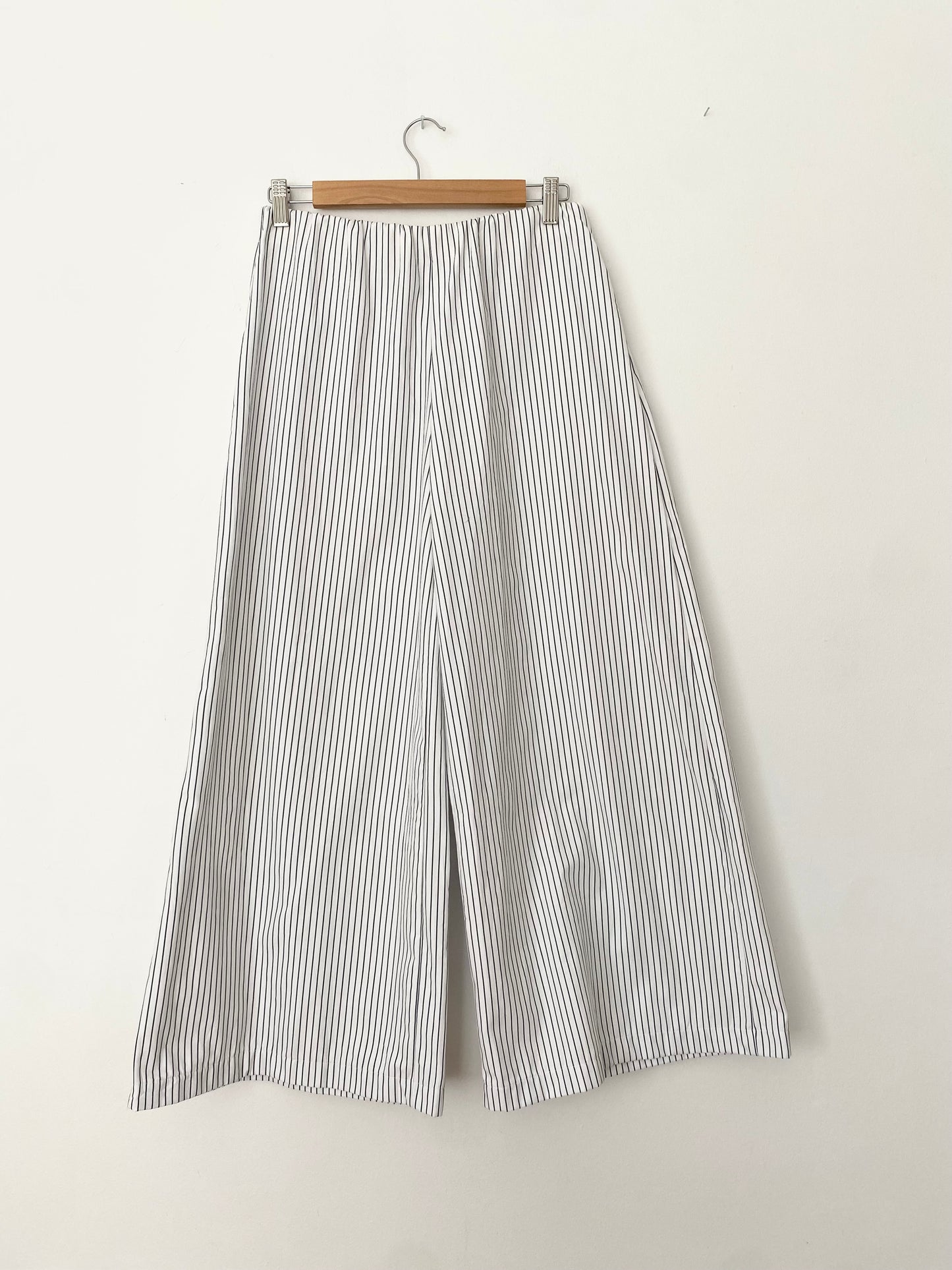 Zara wide leg stripe pants Medium