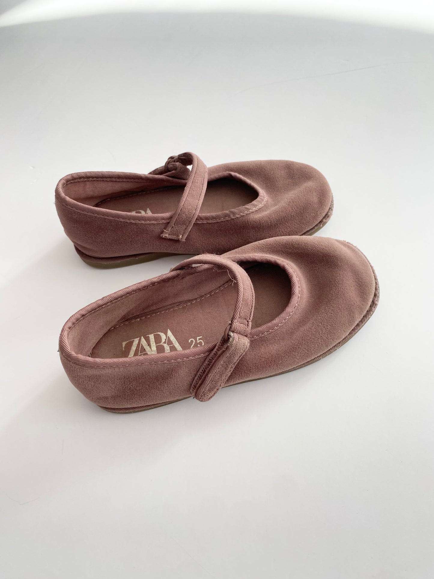 Zara velours Mary Jane flats EUR25/US8