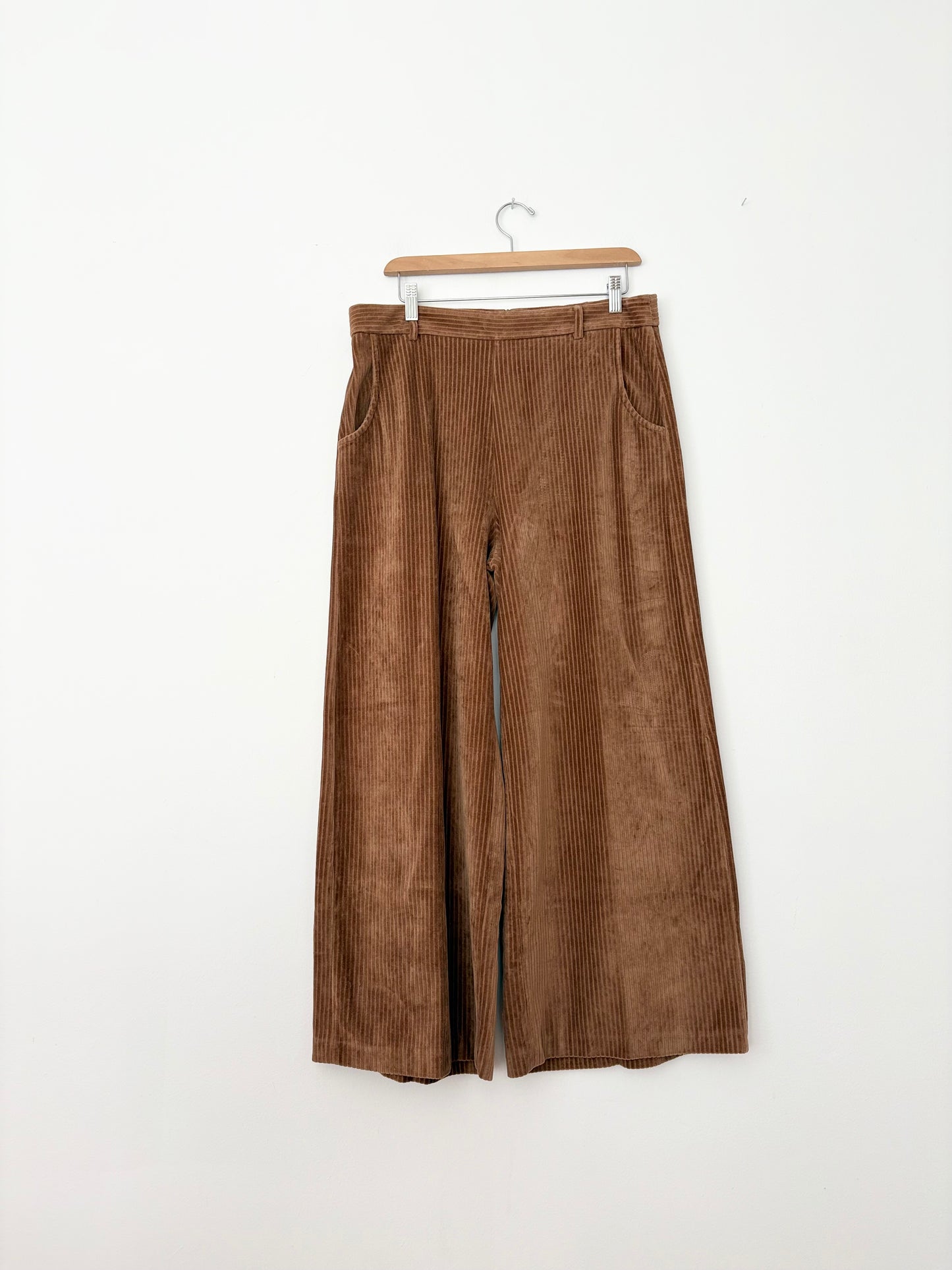 Circolo 1901 Baggy wide leg corduroy trousers W32