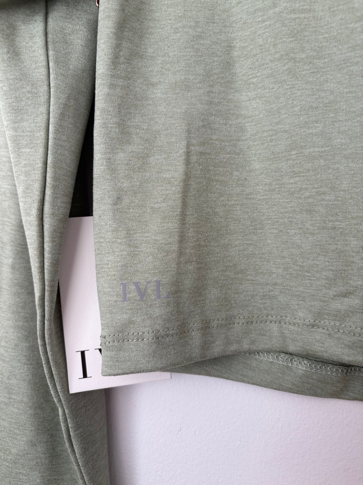 IVL Collective cropped 1/2 Zip pullover Medium