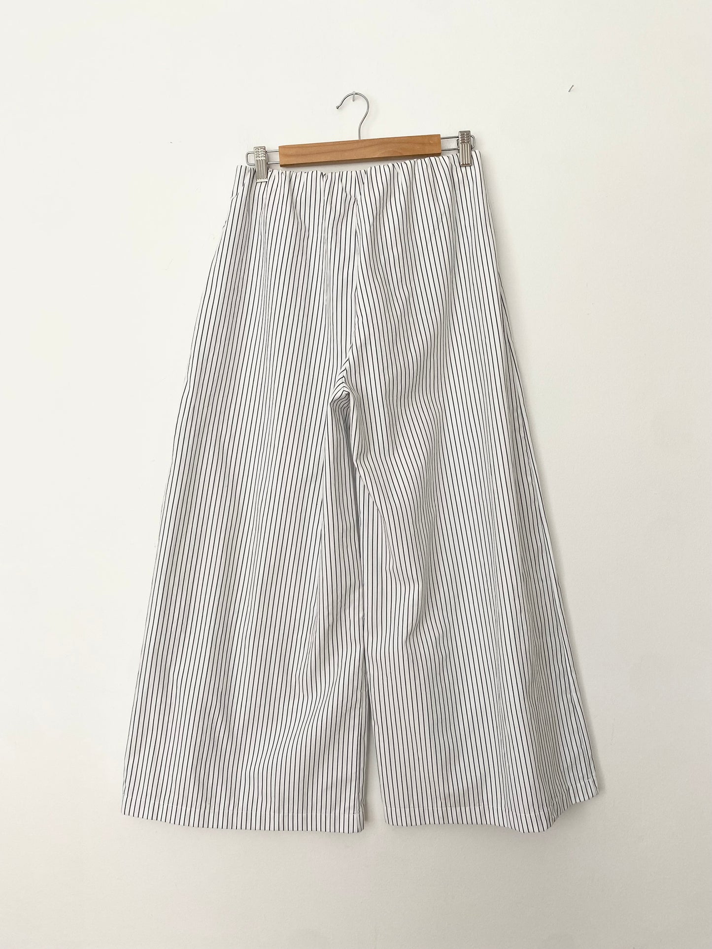 Zara wide leg stripe pants Medium