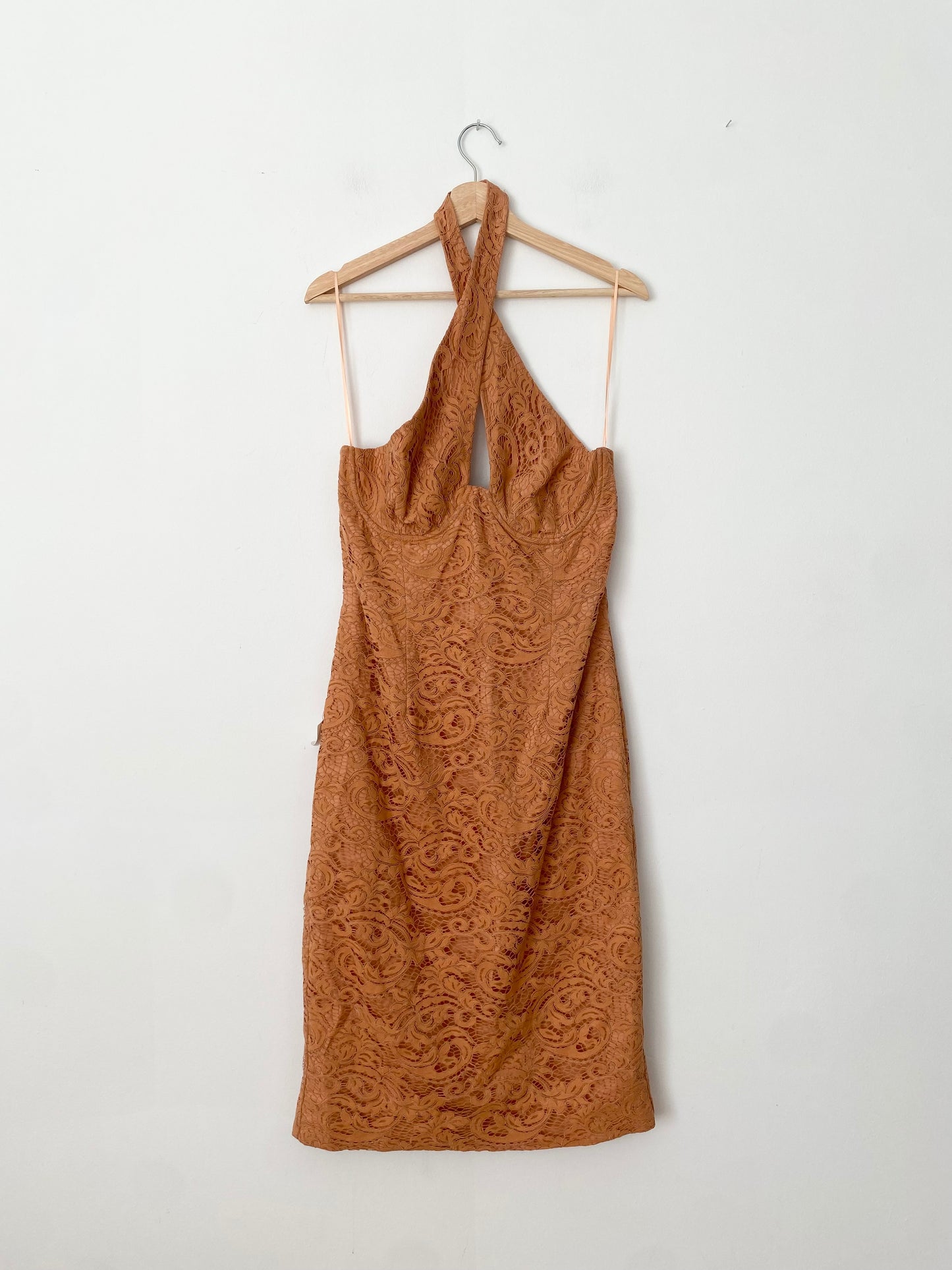 Robe midi croisée en dentelle BARDOT Riviera XL