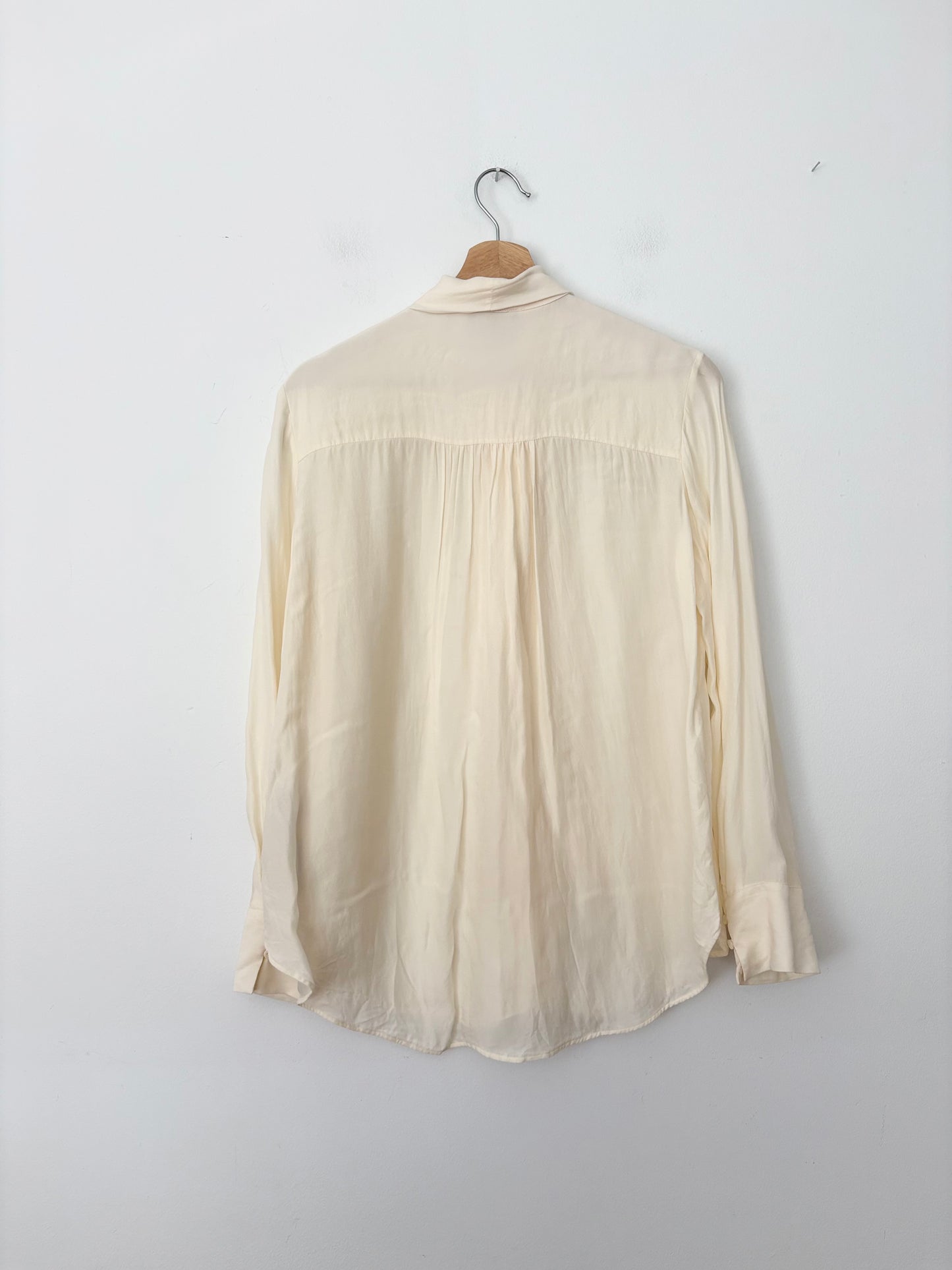 Chemisier Massimo Dutti en voile avec cravate, taille M