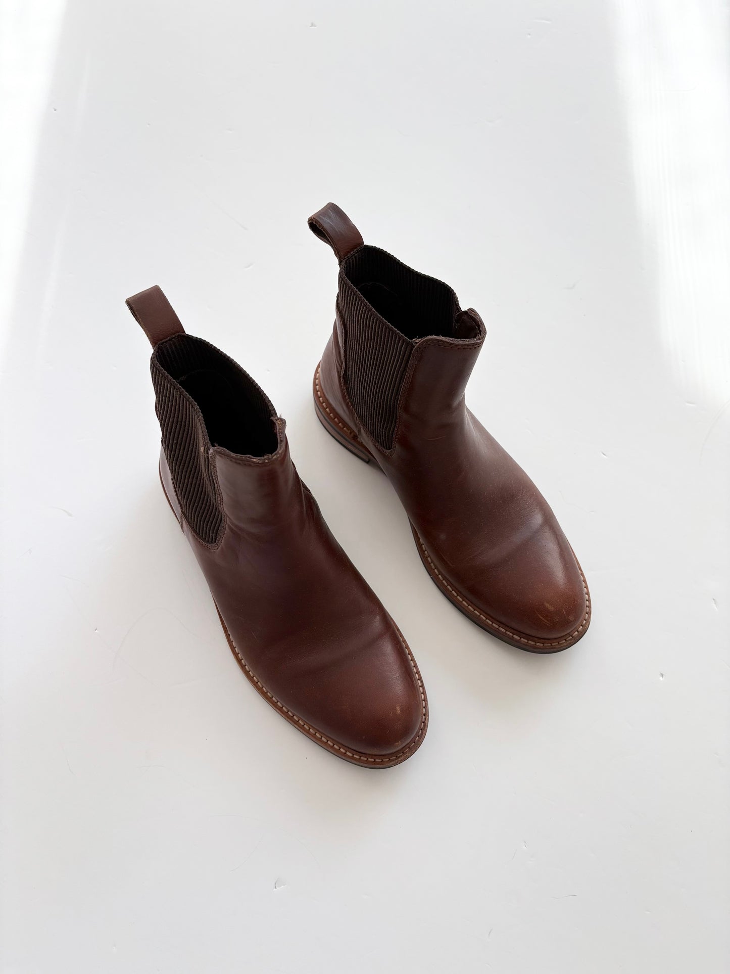 Nisolo Carmen chelsea leather boots EU37