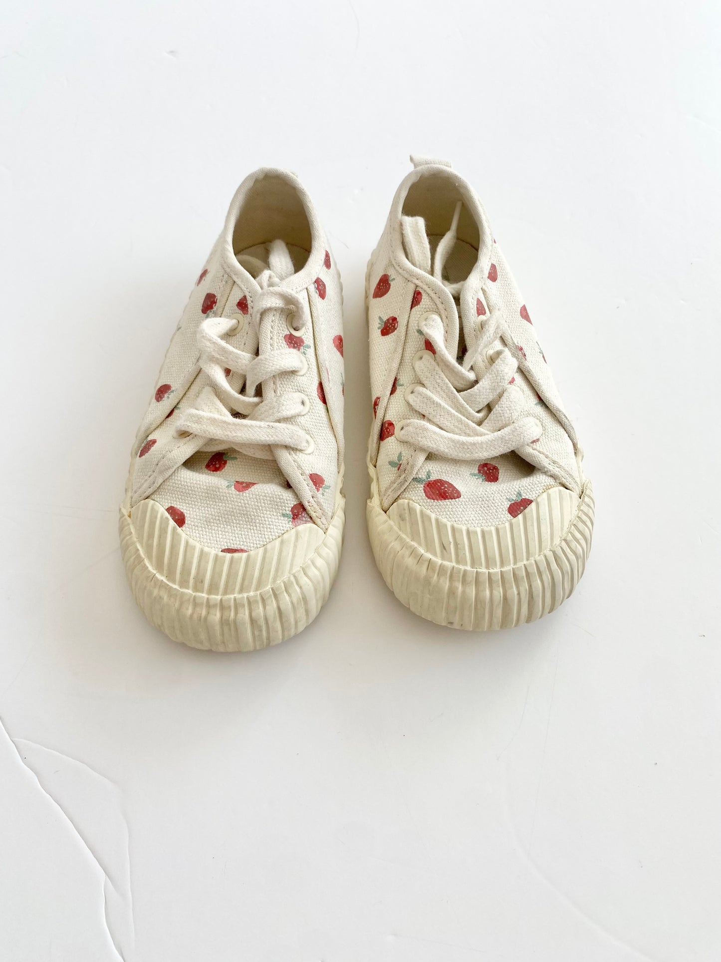 Zara strawberry sneakers US8